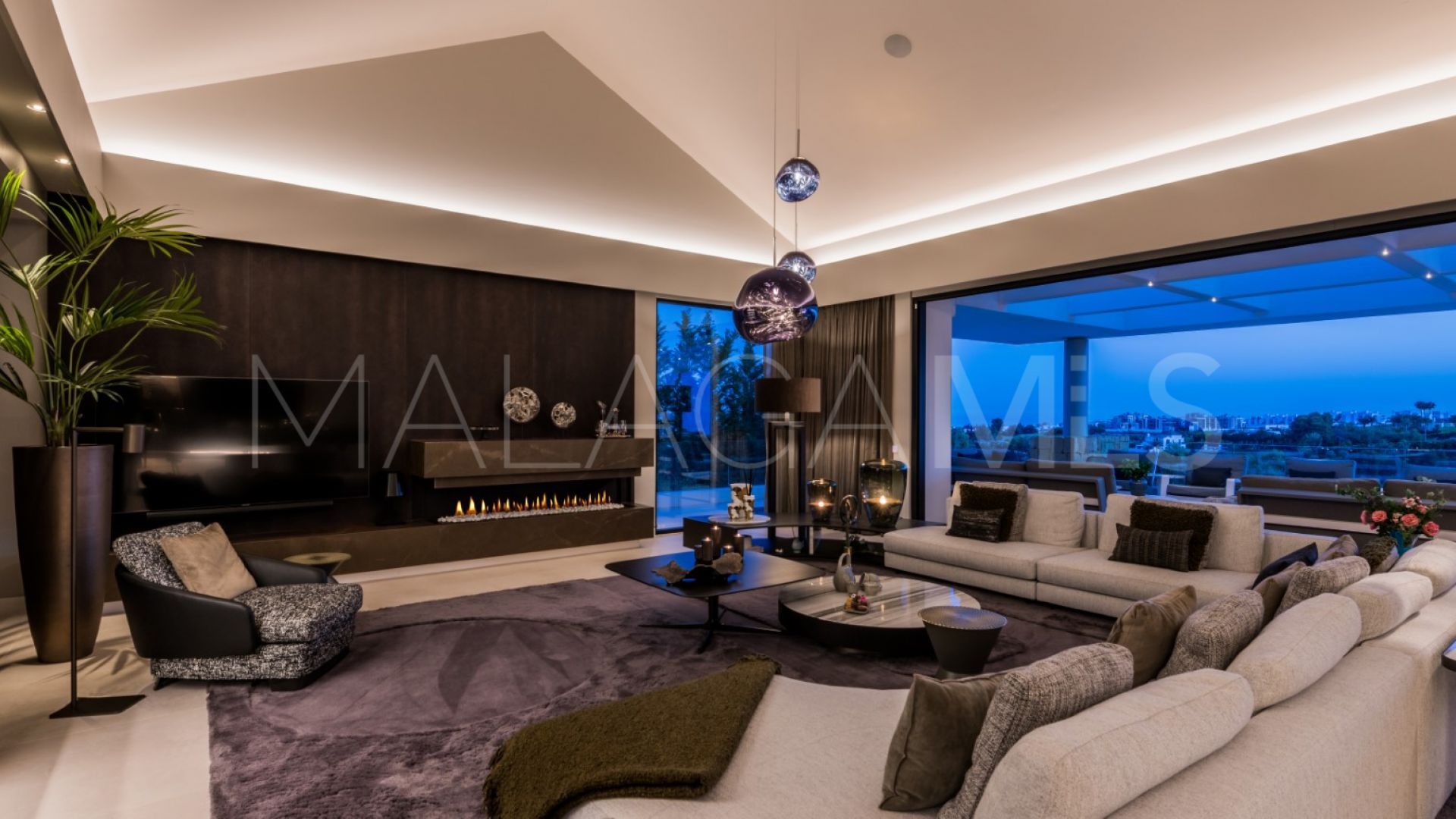 Villa for sale in Los Flamingos with 5 bedrooms