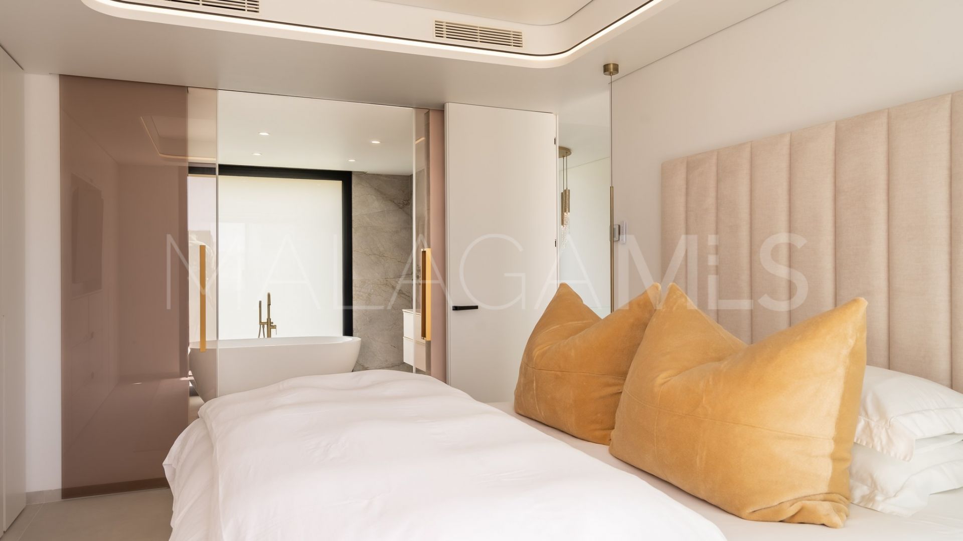 Villa in Mijas Costa for sale