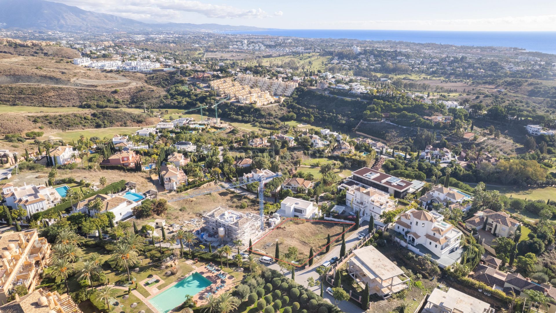 Plot with panoramic sea views and project for a luxury villa