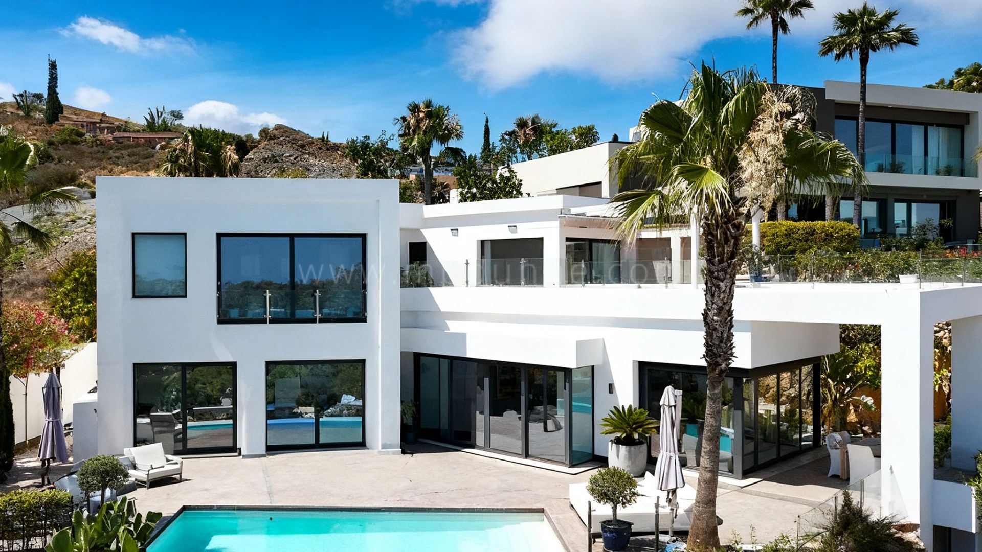 Modern Villa, Panoramic Sea Views El Paraiso, Benahavís