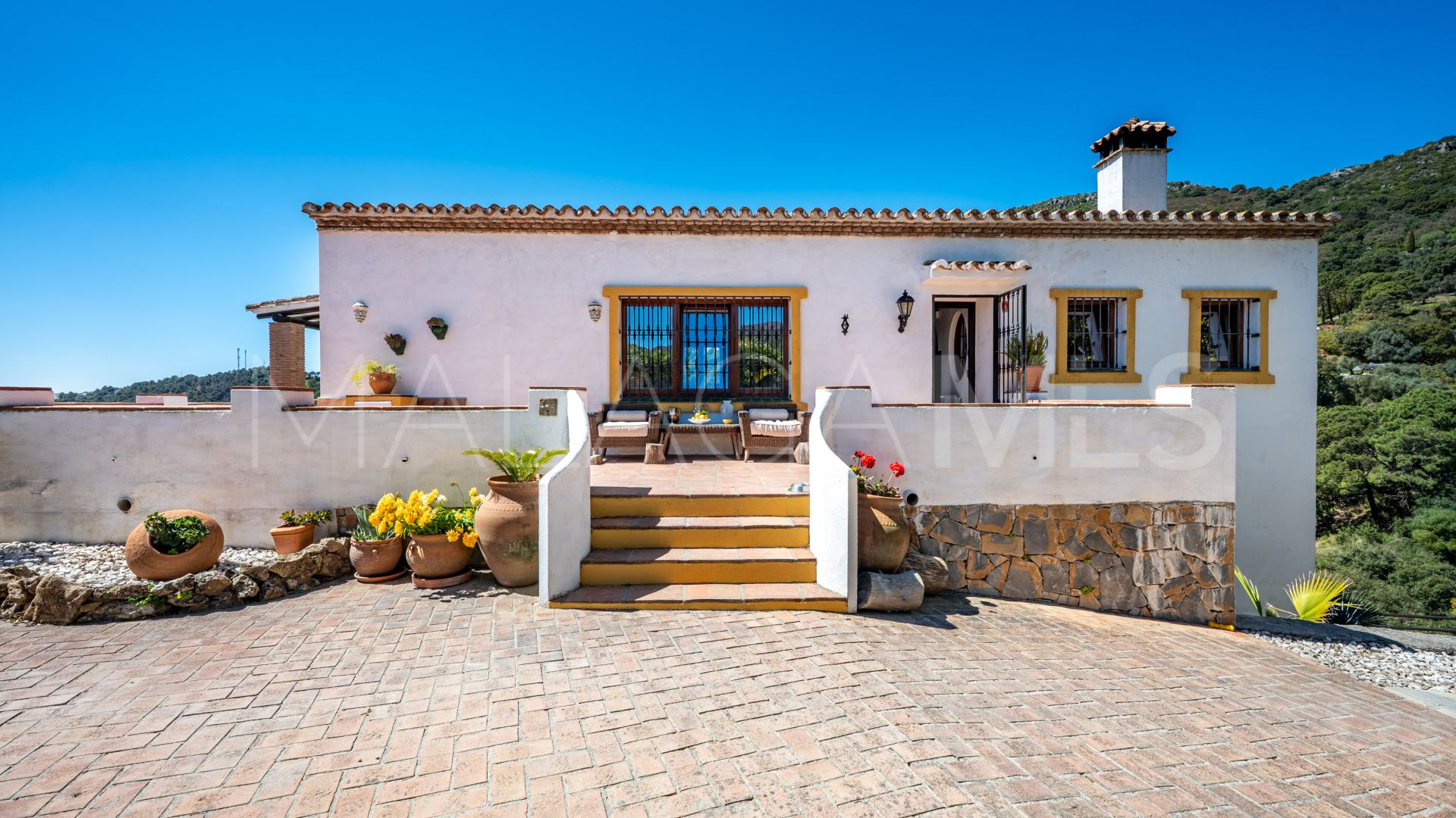 Landhaus for sale in Casares