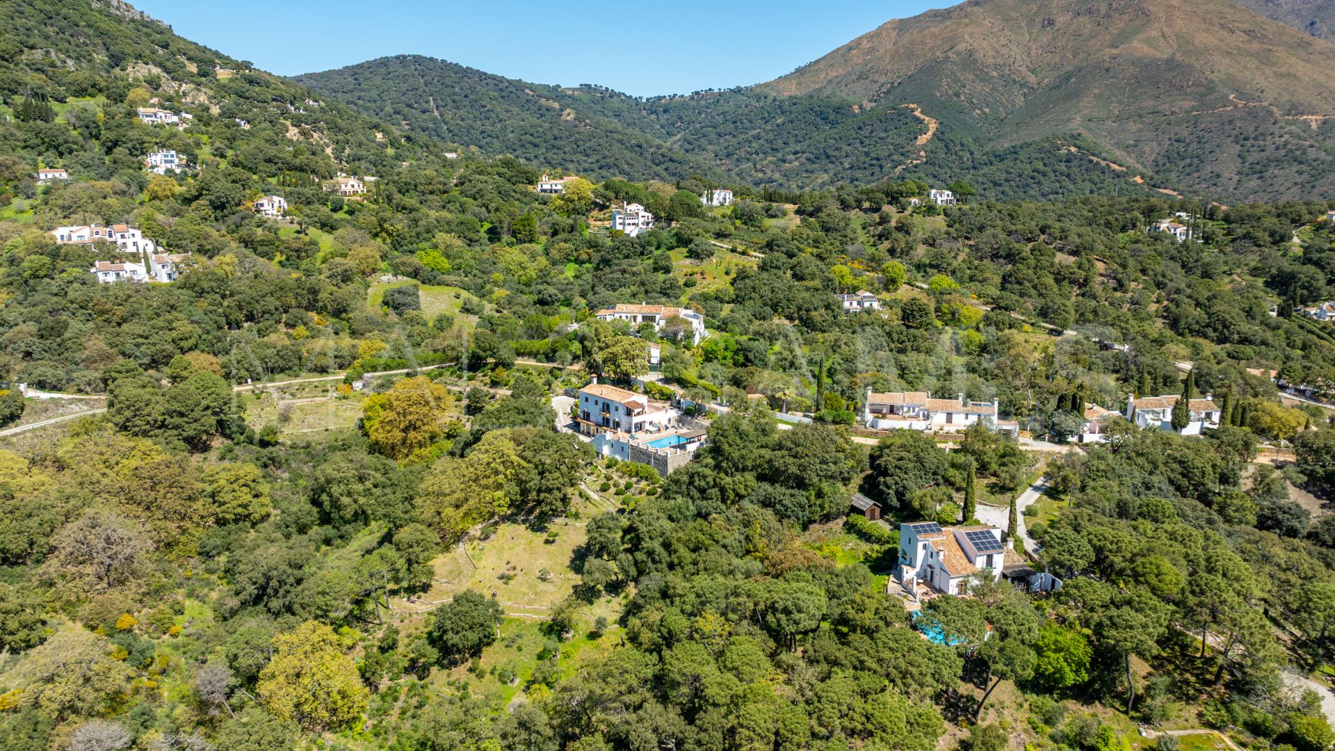 Landhaus for sale in Casares