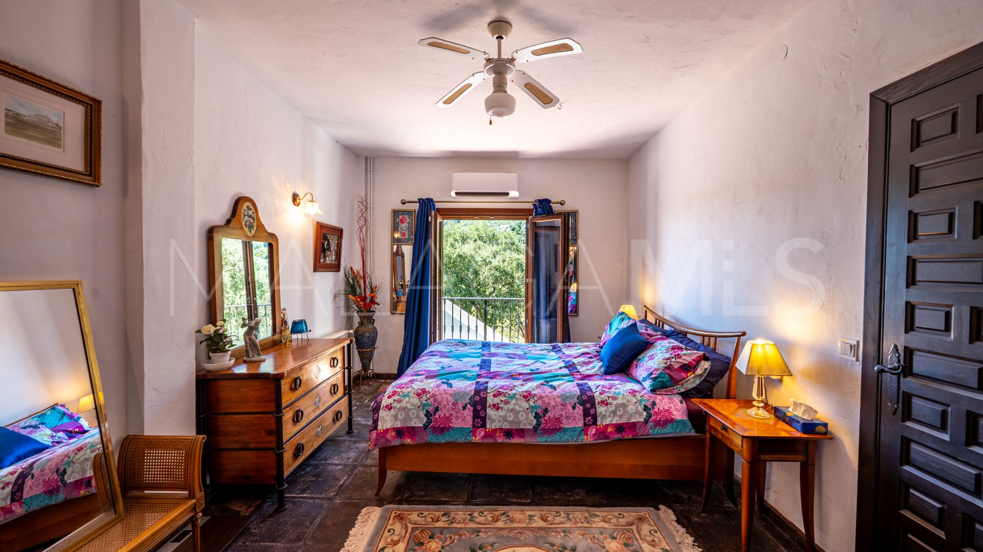 Landhaus for sale in Casares