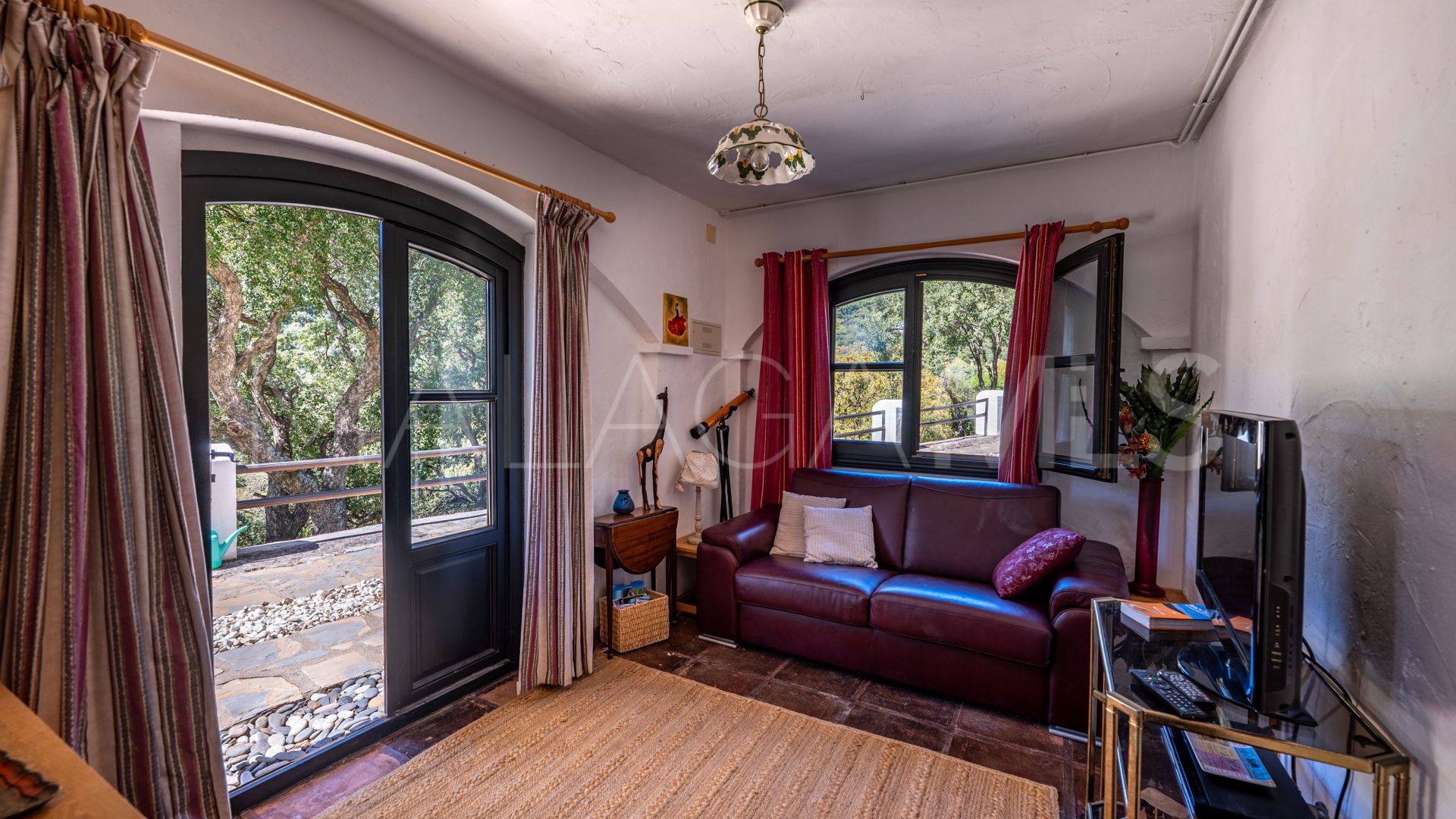 Landhaus for sale in Casares