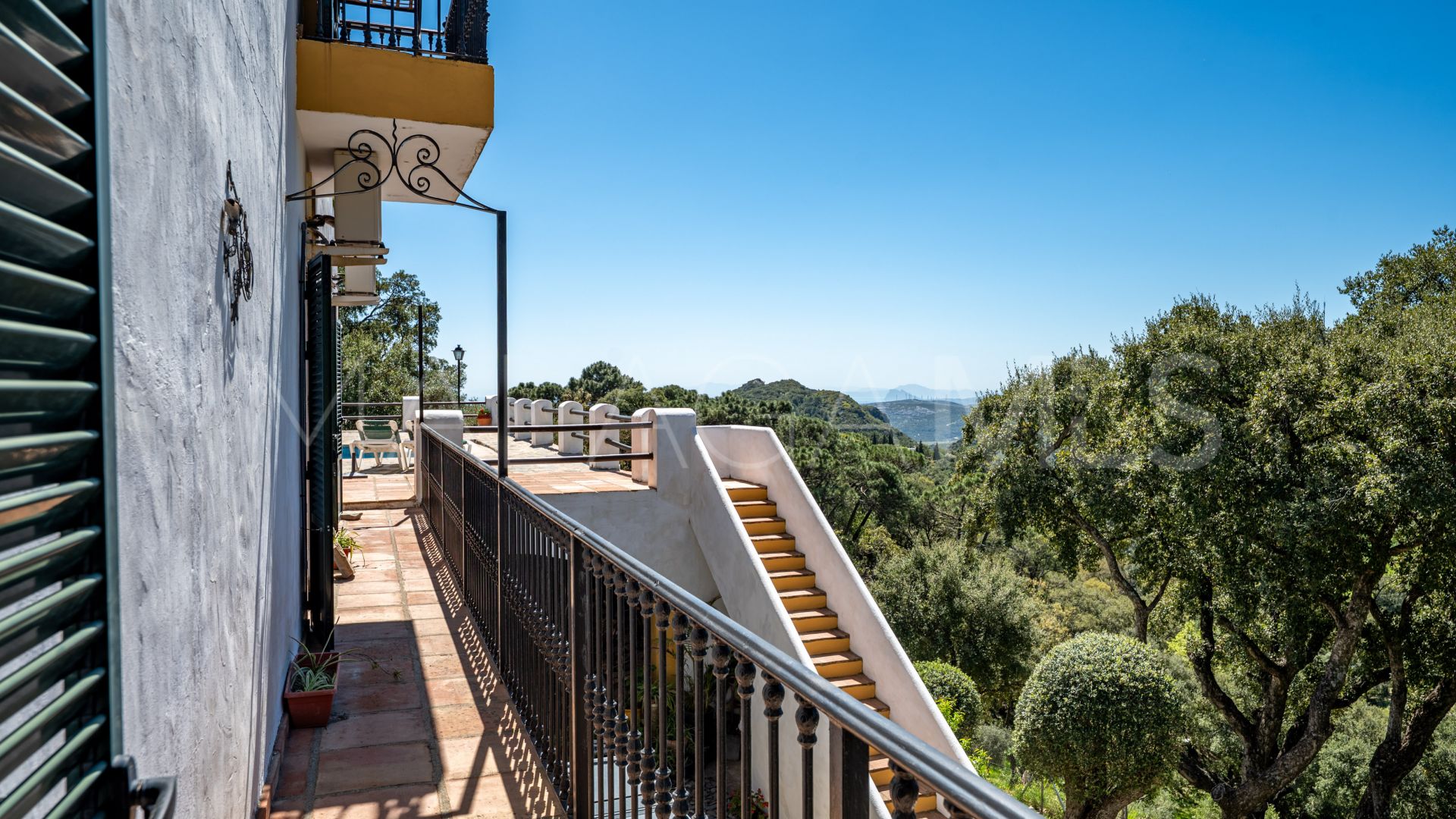 Landhaus for sale in Casares