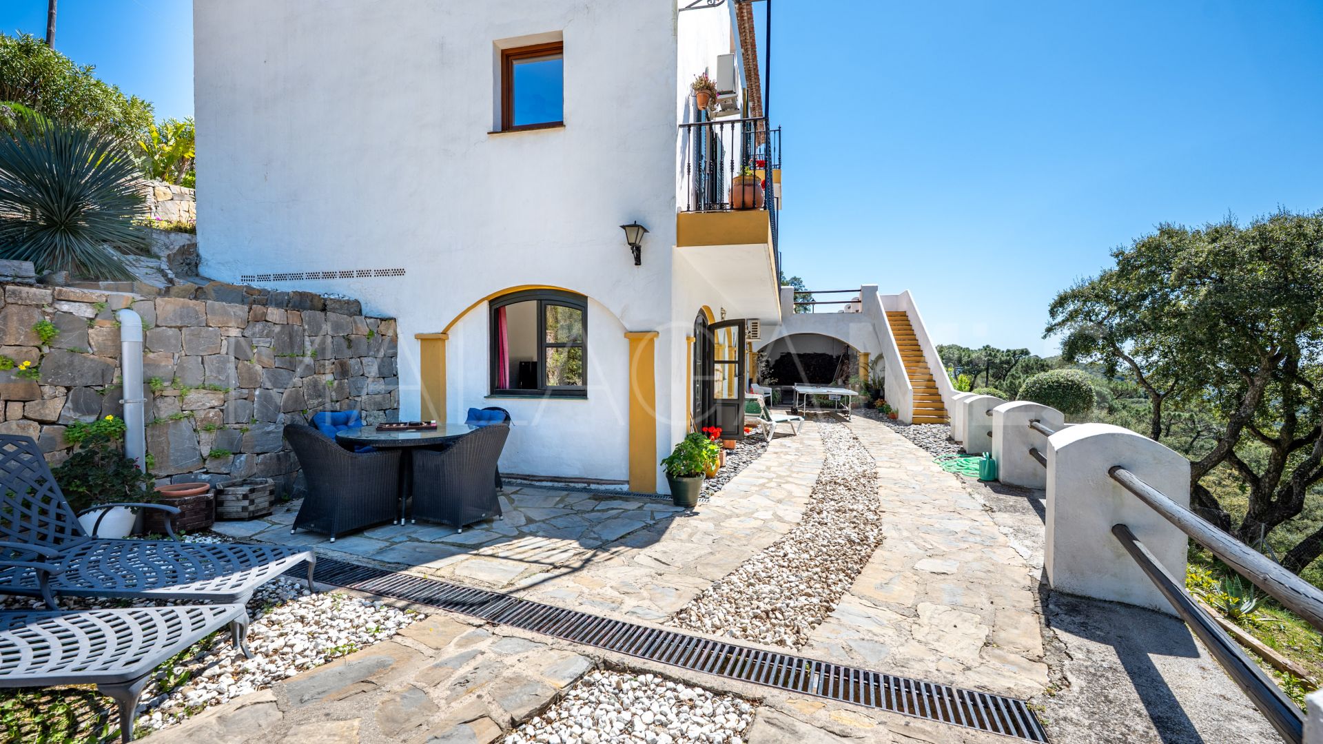 Landhaus for sale in Casares