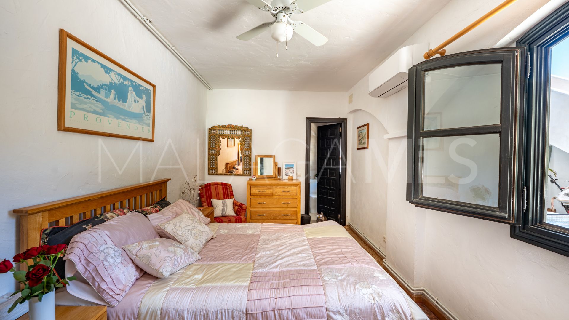 Landhaus for sale in Casares