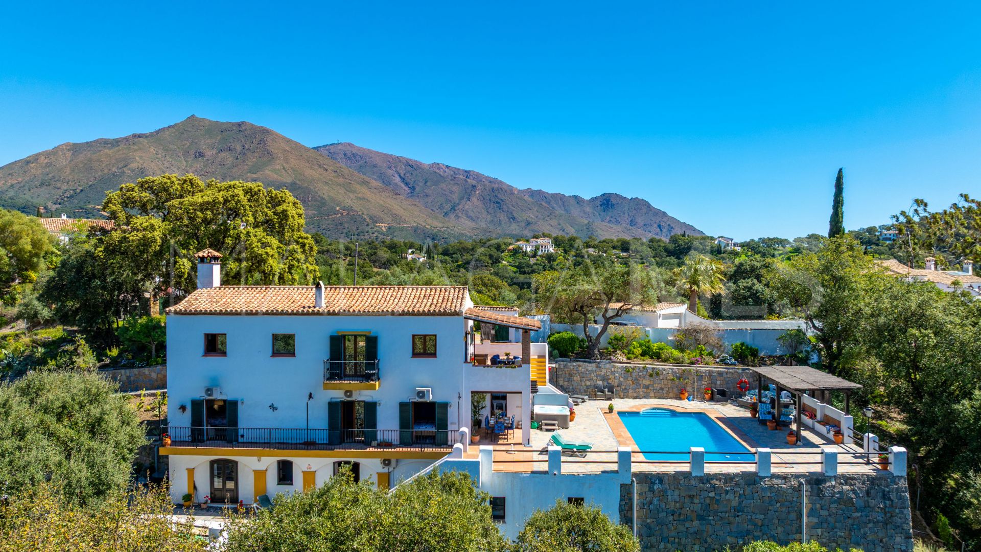 Landhaus for sale in Casares