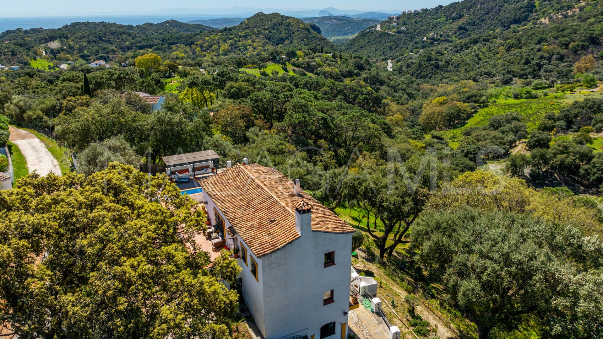 Landhaus for sale in Casares