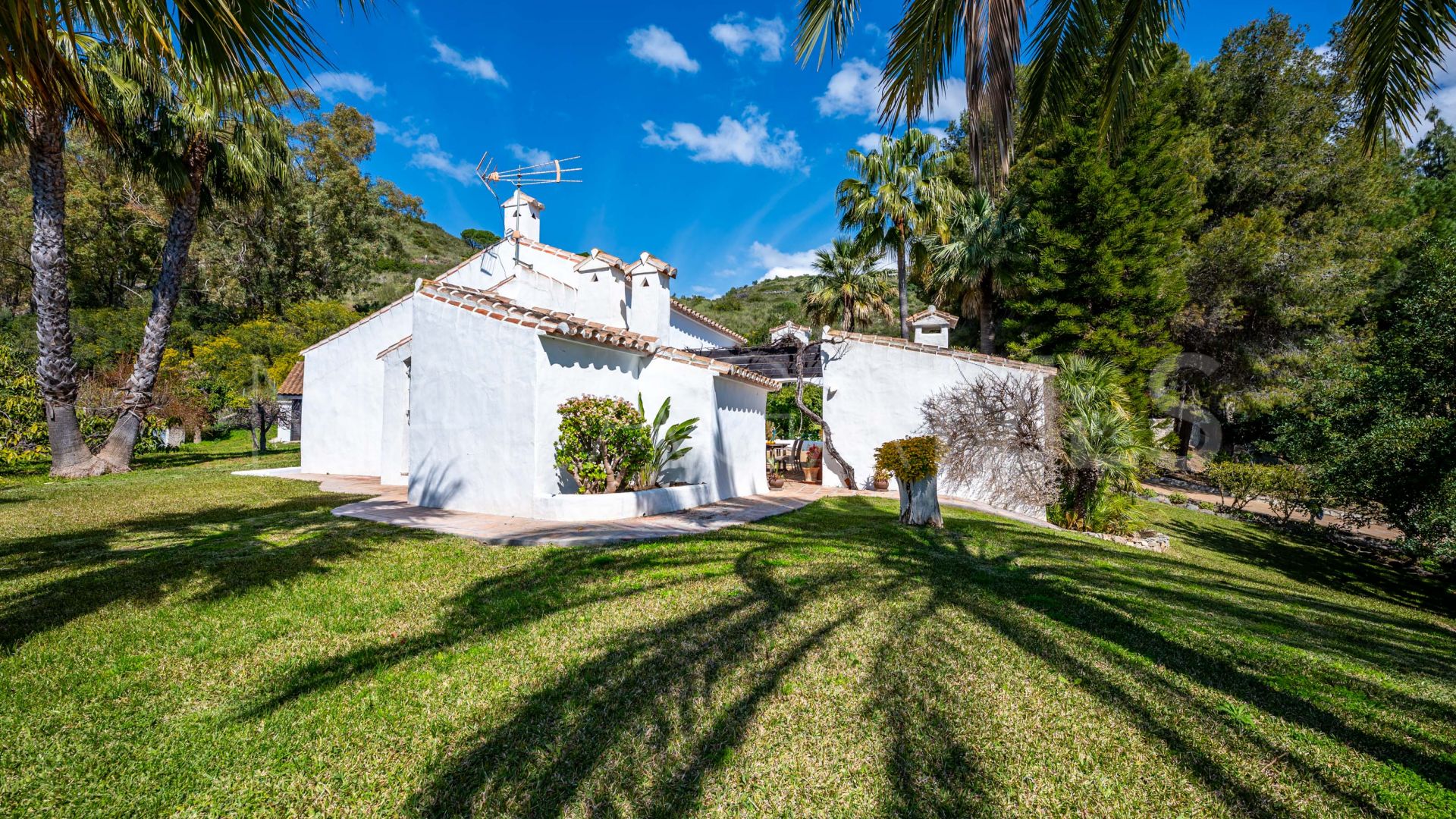 Casa de campo for sale in Alhaurin el Grande