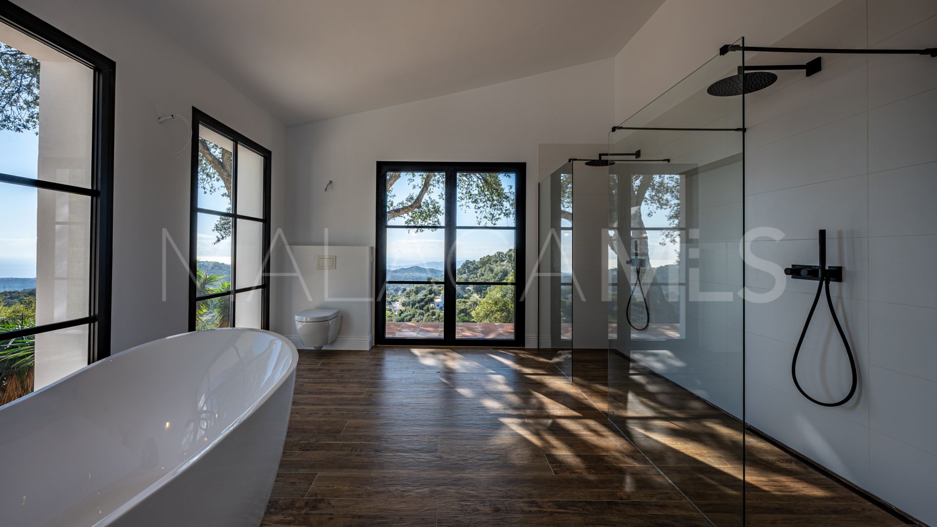 Casa de campo for sale in Casares