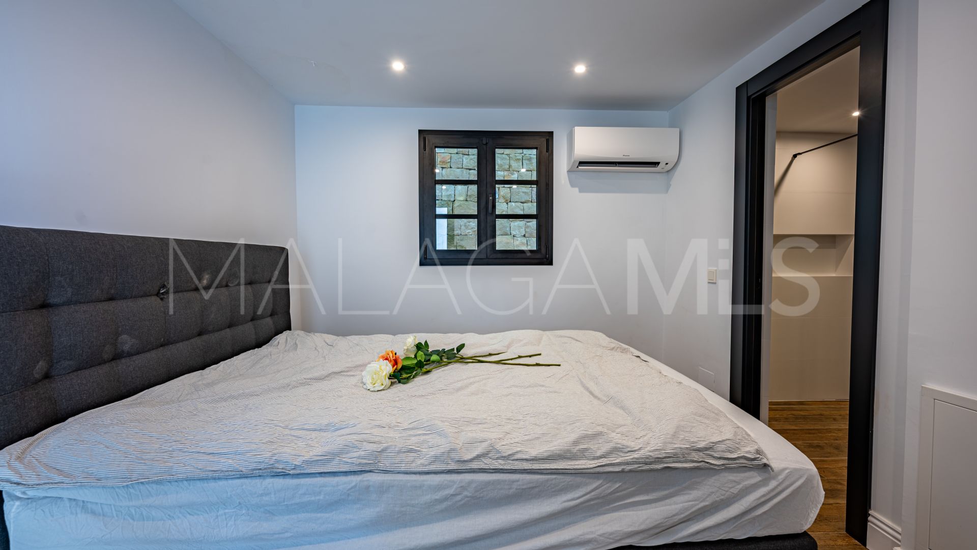 Casa de campo for sale in Casares
