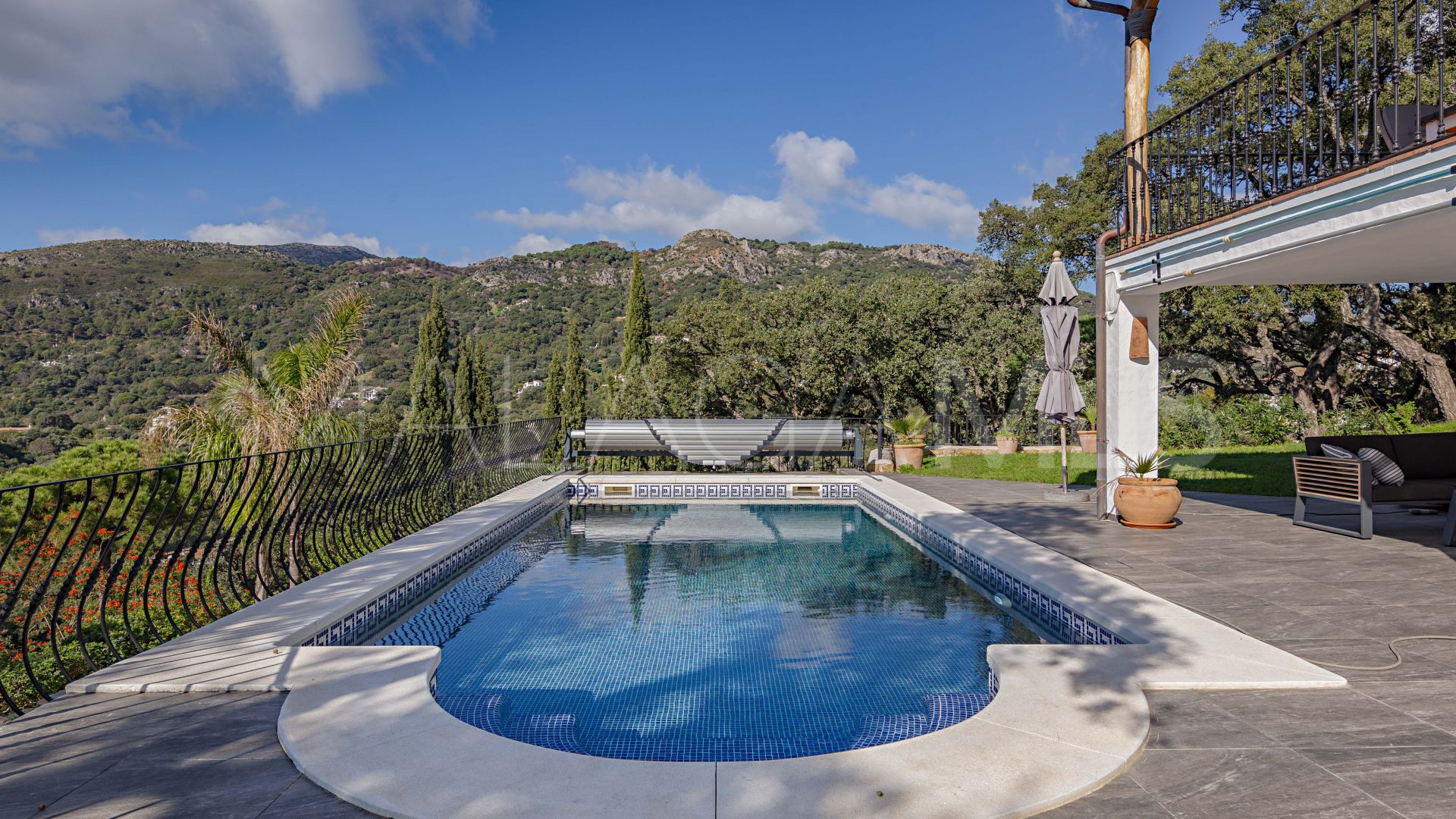 Maison de campagne for sale in Casares Montaña