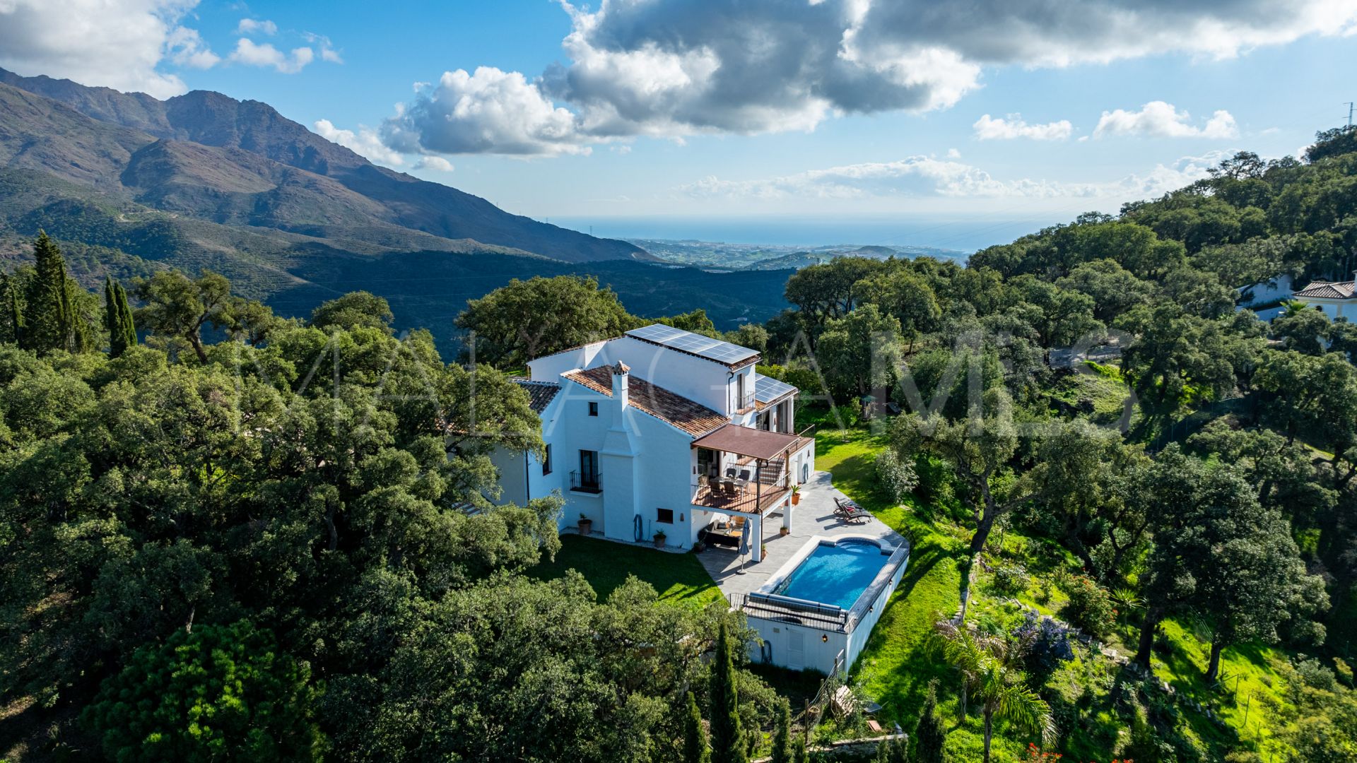 Maison de campagne for sale in Casares Montaña