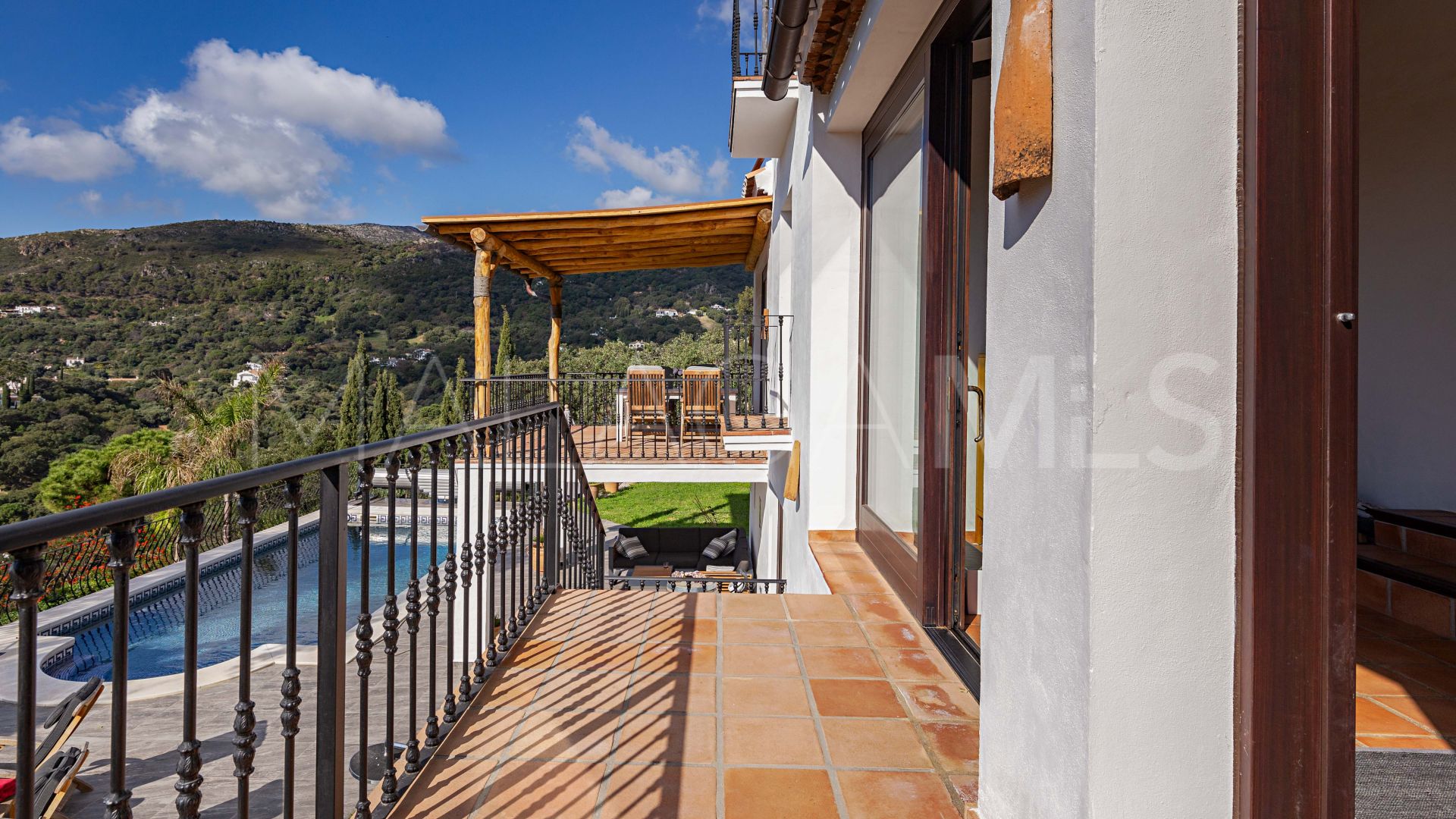 Maison de campagne for sale in Casares Montaña