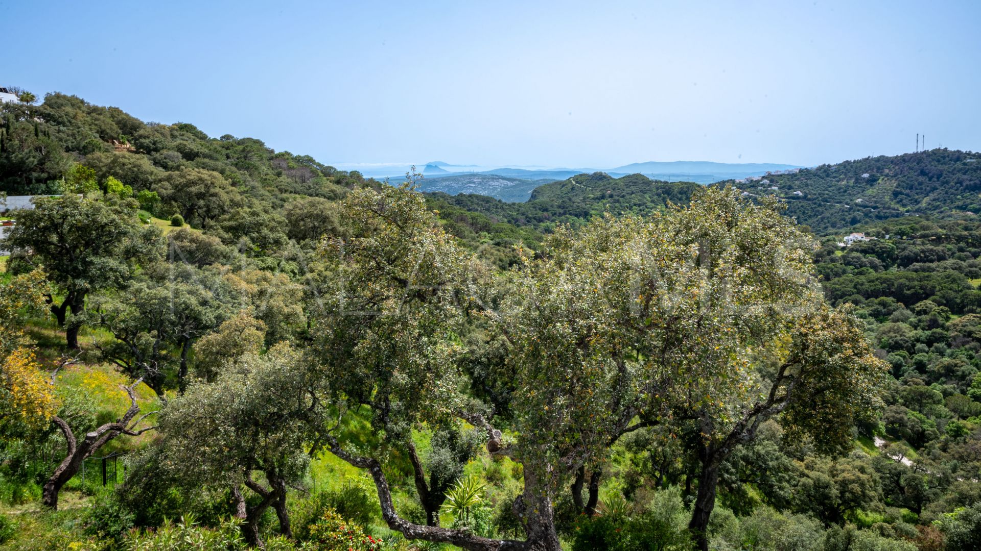 Country house with 4 bedrooms for sale in Casares Montaña