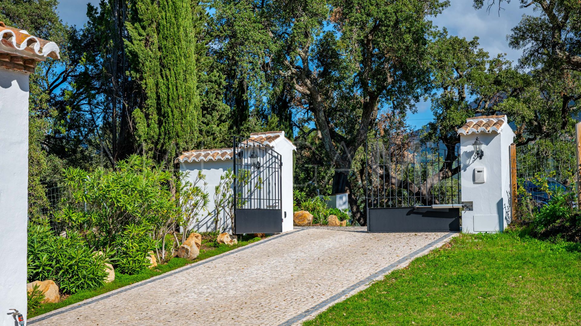 Maison de campagne for sale in Casares Montaña