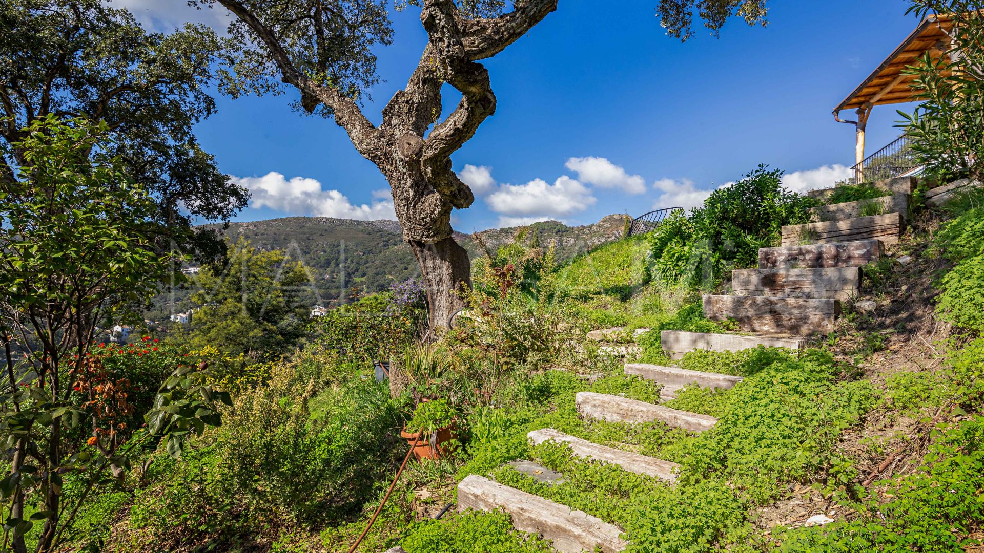 Maison de campagne for sale in Casares Montaña