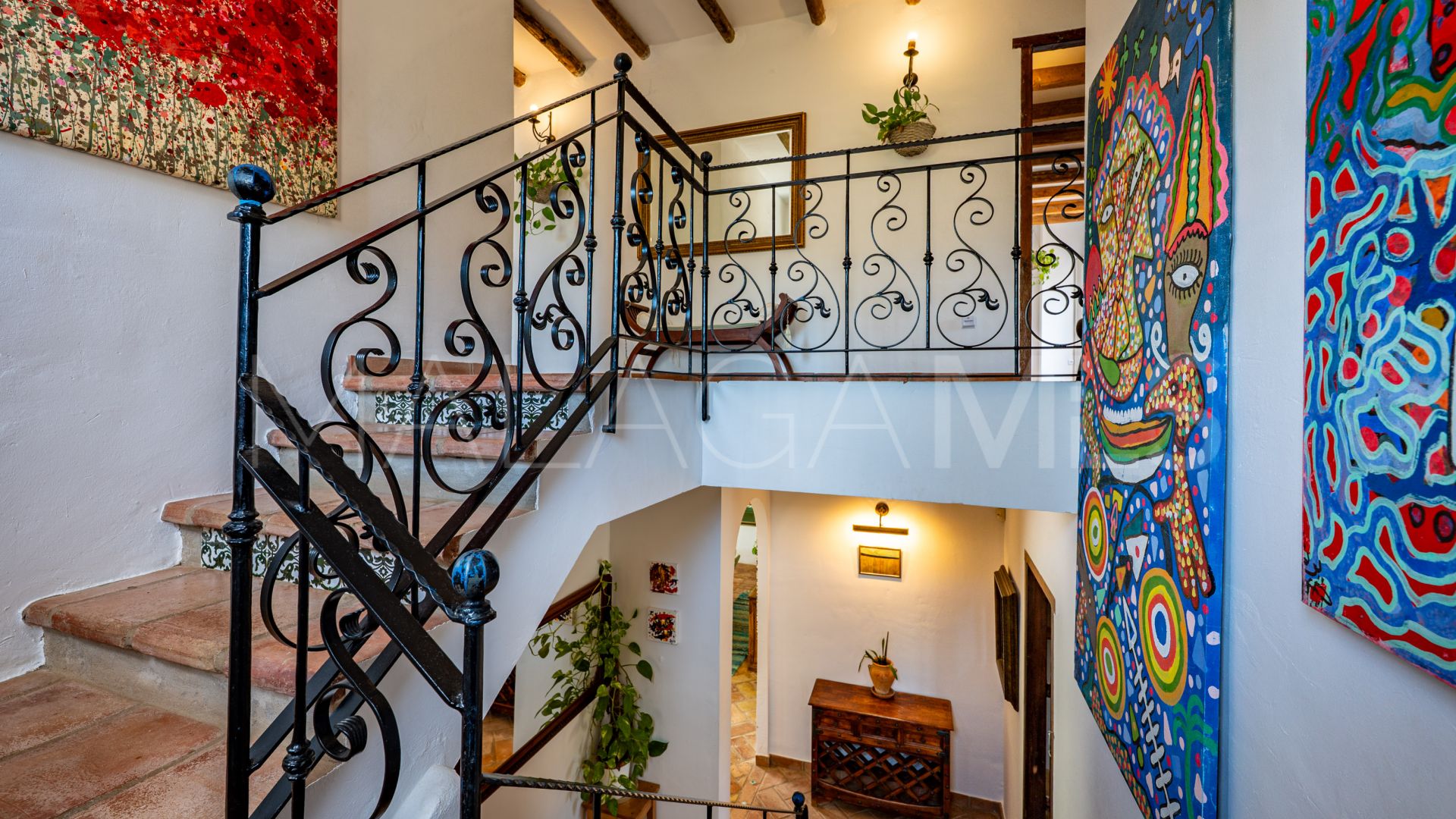 Finca for sale in Almogia with 7 bedrooms