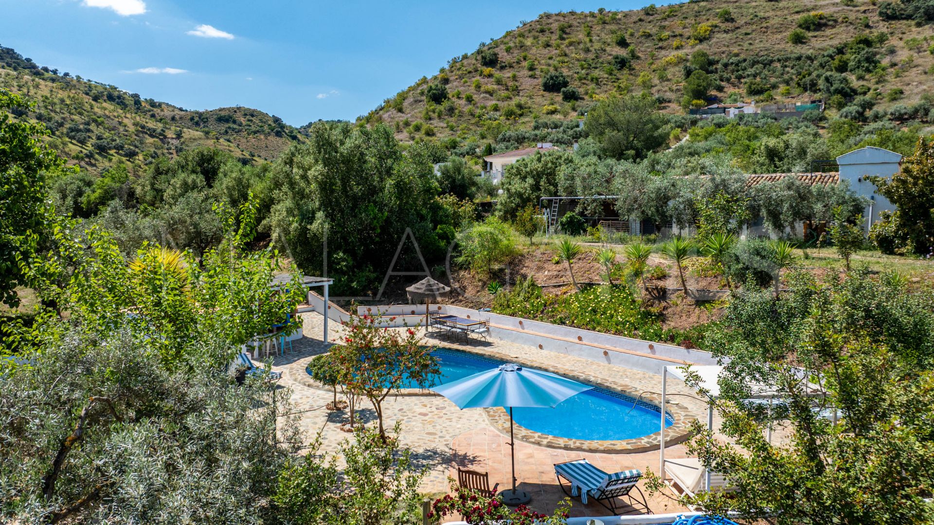 Finca for sale in Almogia with 7 bedrooms