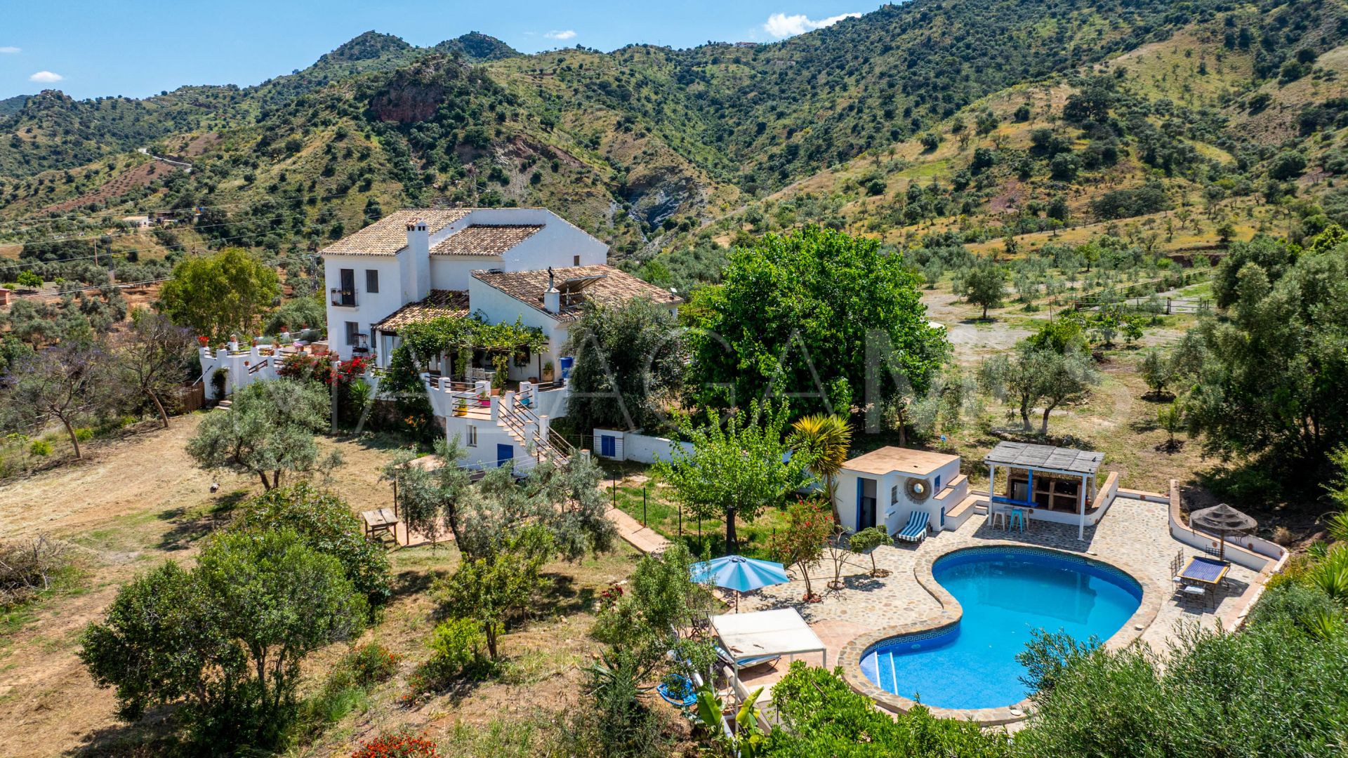 Finca for sale in Almogia with 7 bedrooms