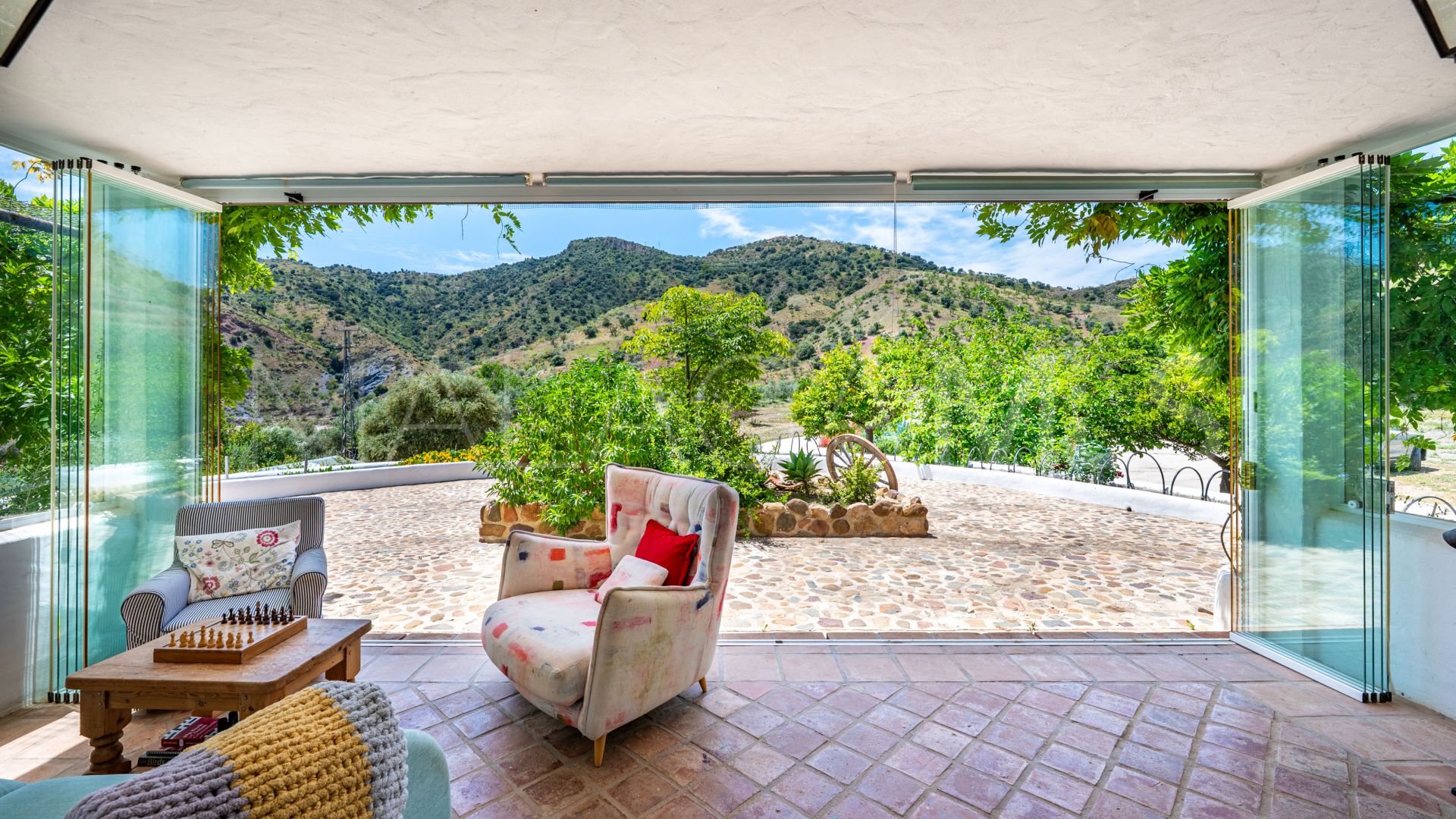 Finca for sale in Almogia with 7 bedrooms