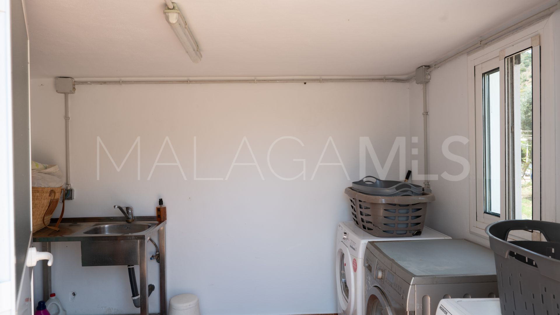 Finca for sale in Almogia with 7 bedrooms