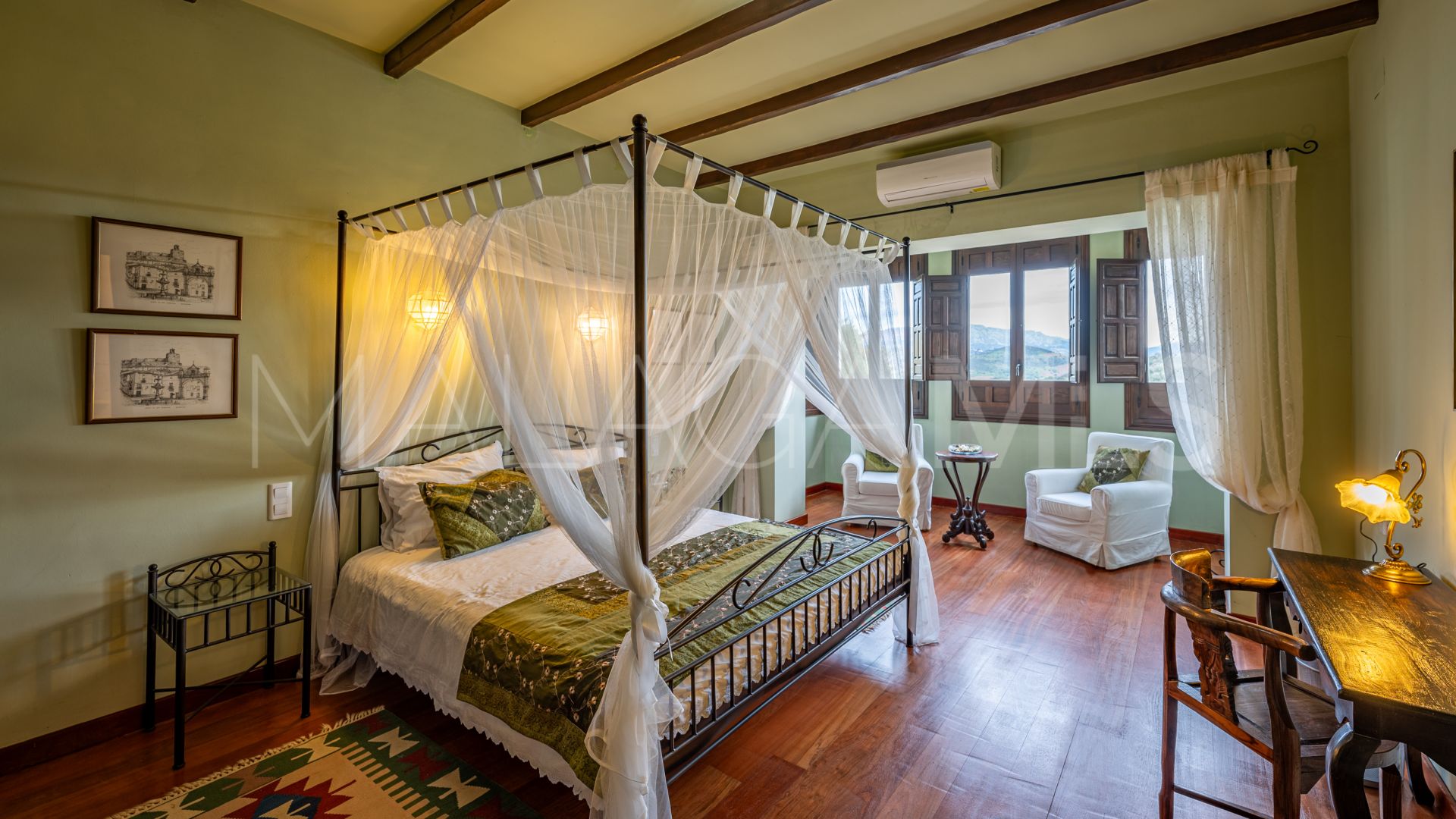 Cortijo for sale in Malaga with 13 bedrooms