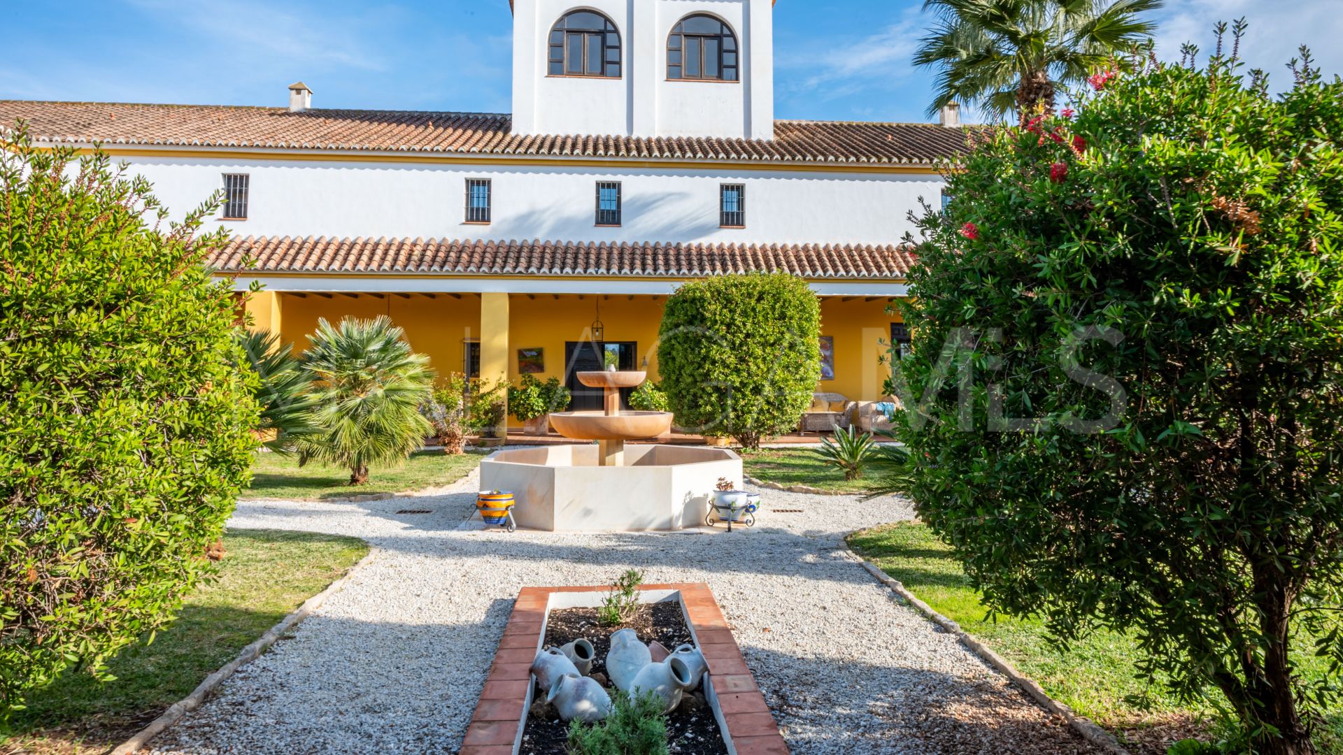Cortijo for sale in Malaga with 13 bedrooms