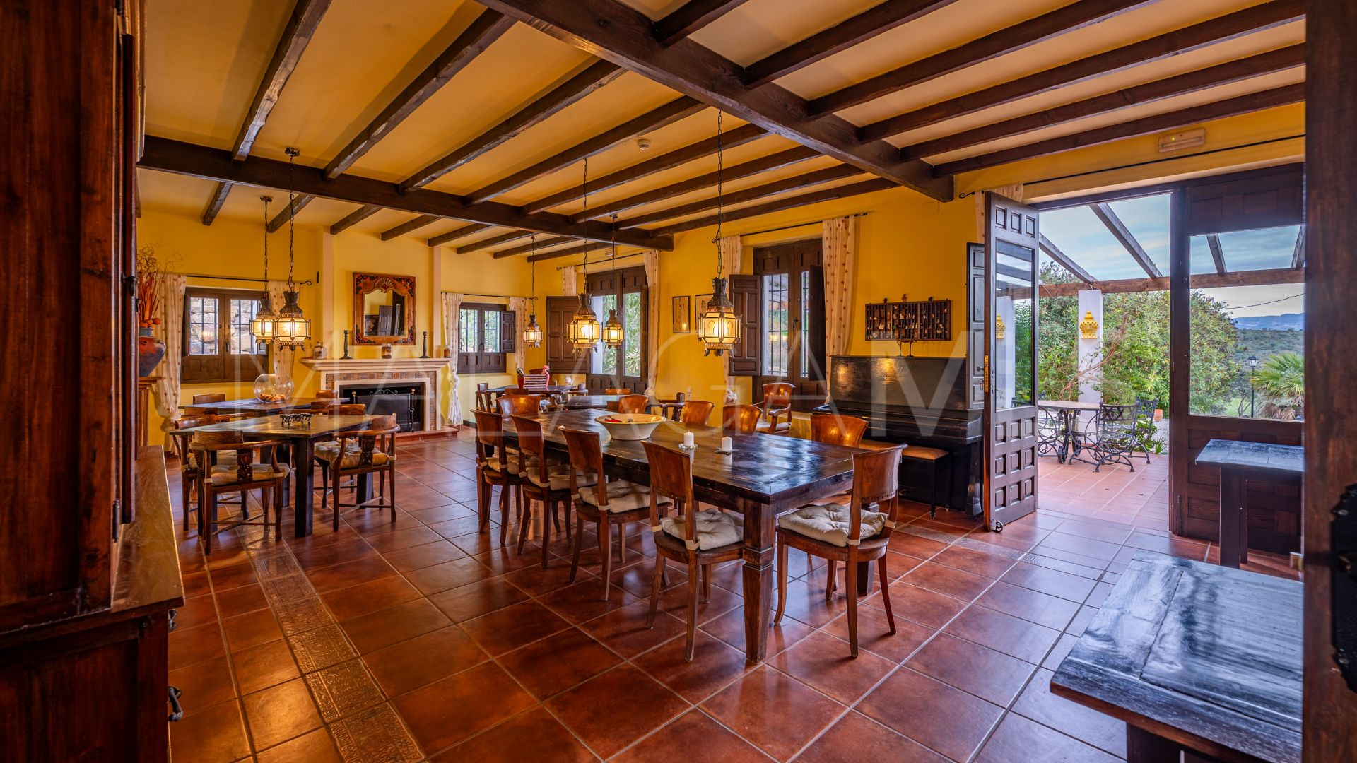 Cortijo for sale in Malaga with 13 bedrooms
