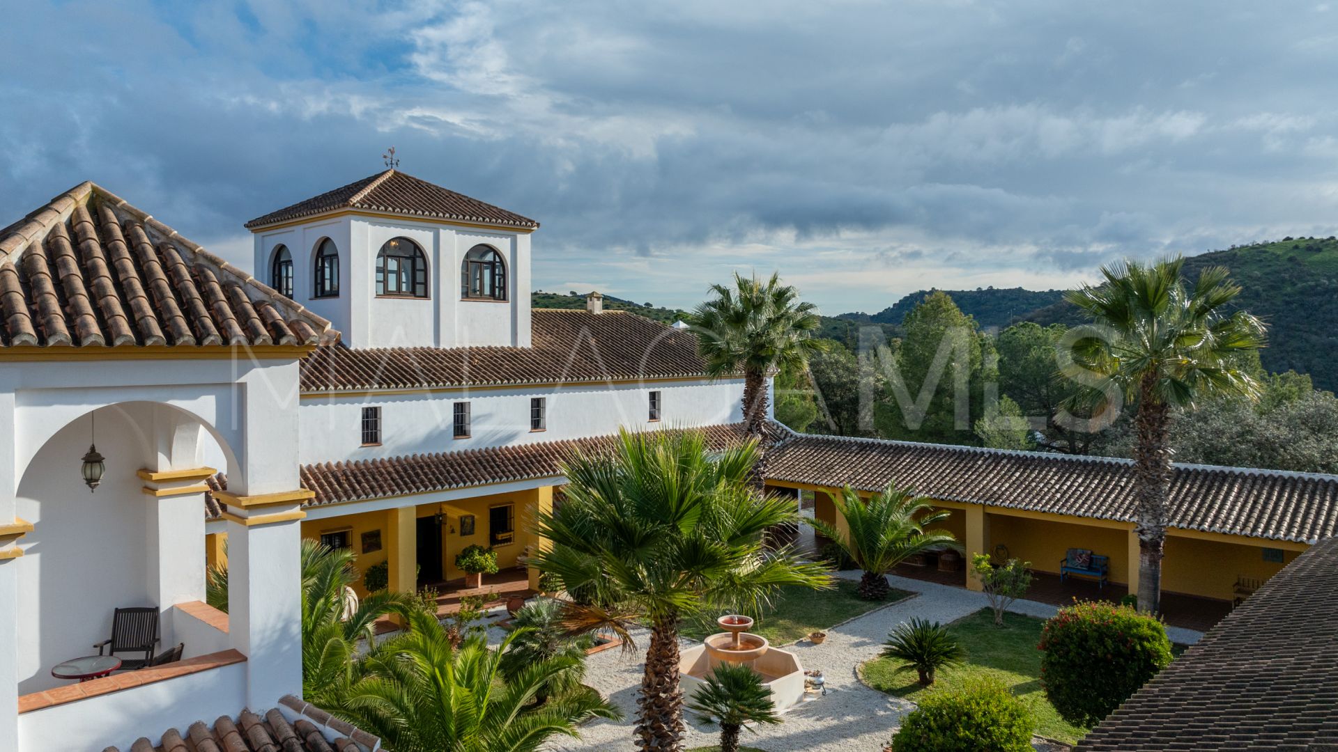 Cortijo for sale in Malaga with 13 bedrooms