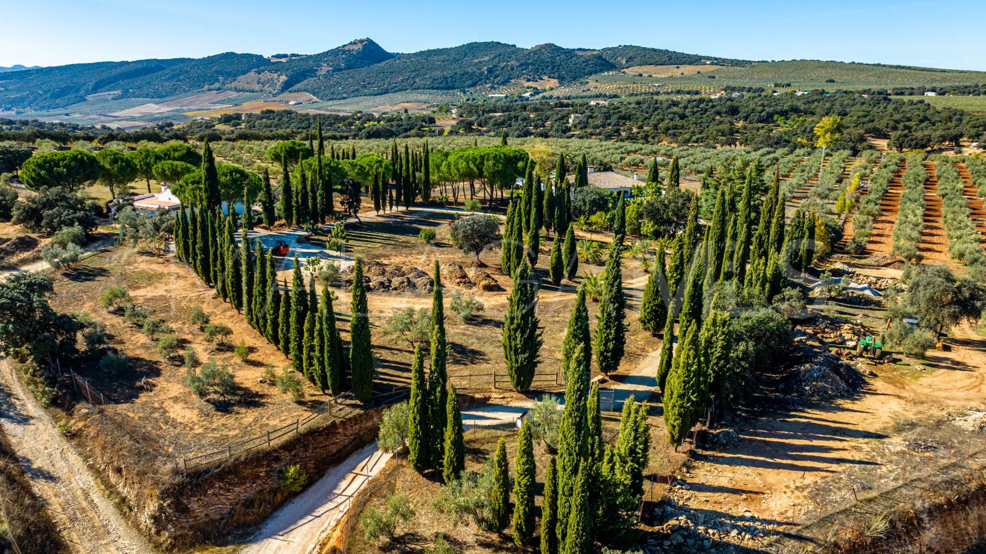 Cortijo for sale in Ronda with 8 bedrooms