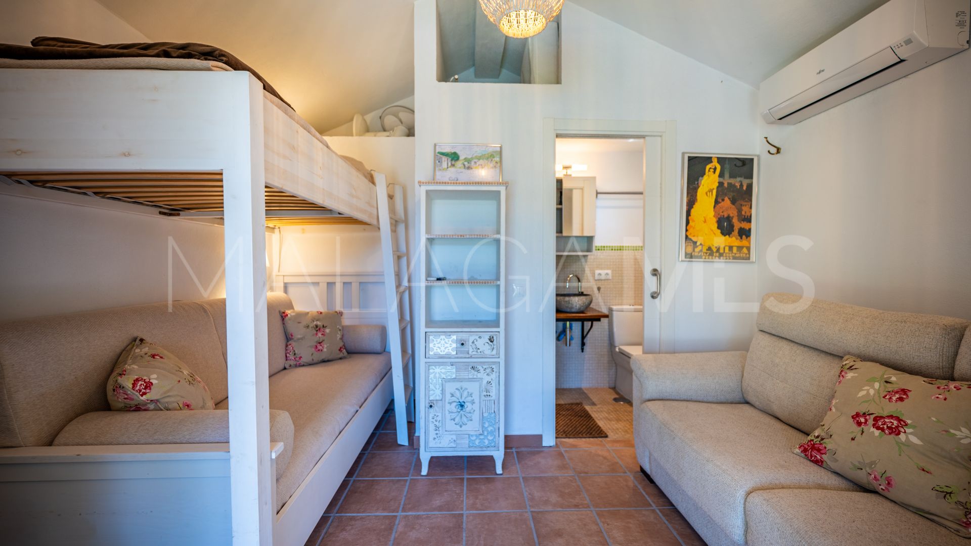 For sale Casares 4 bedrooms country house