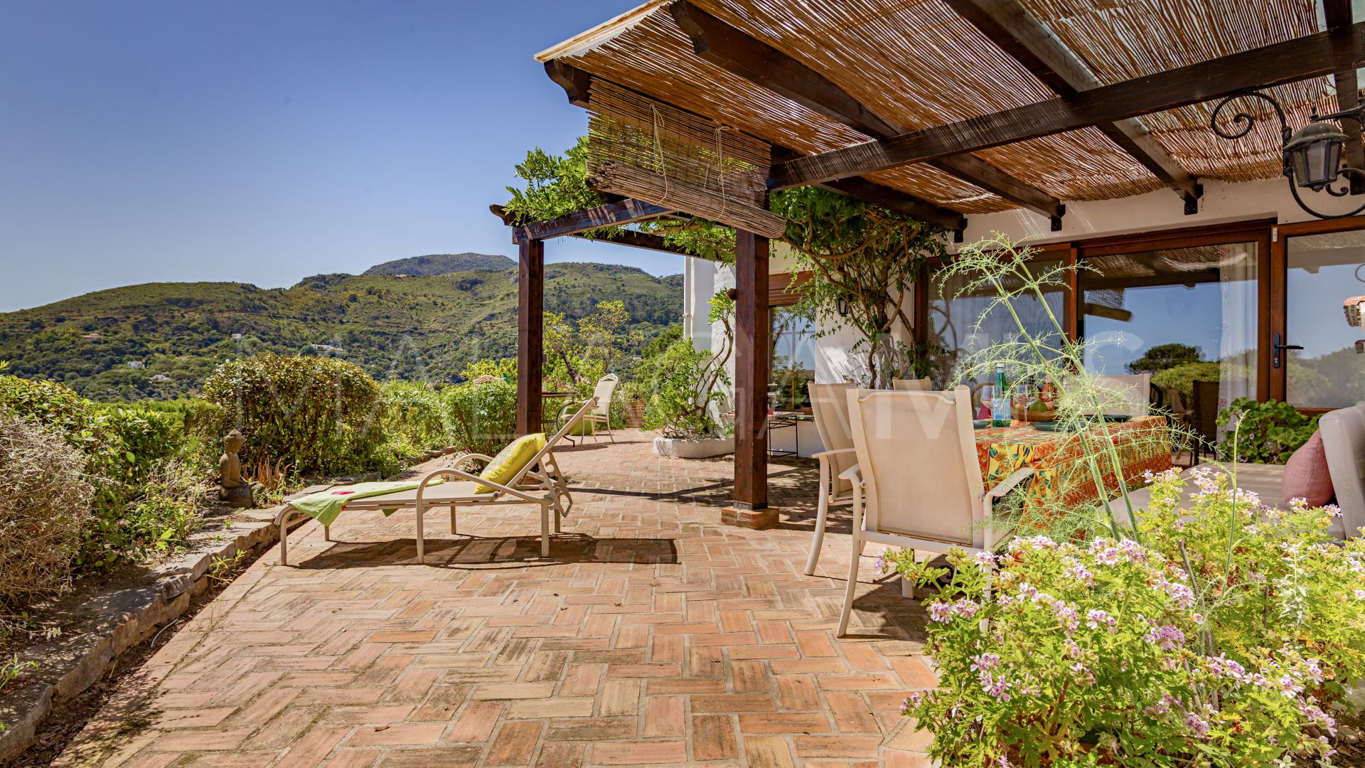 For sale Casares 4 bedrooms country house