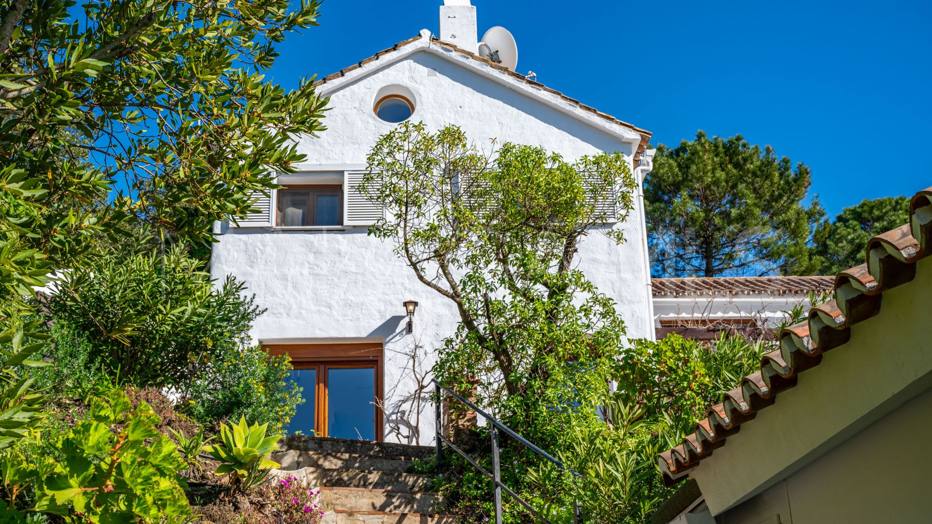 For sale Casares 4 bedrooms country house