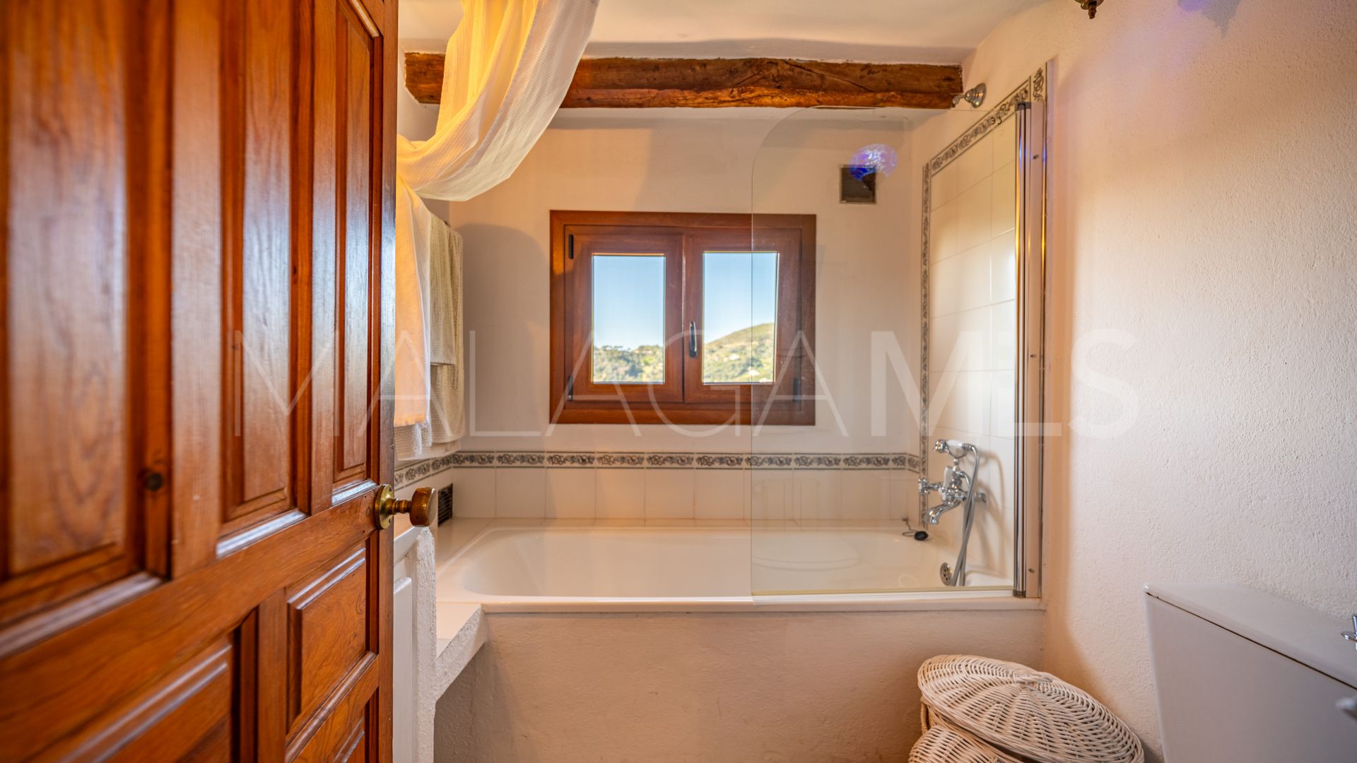 For sale Casares 4 bedrooms country house