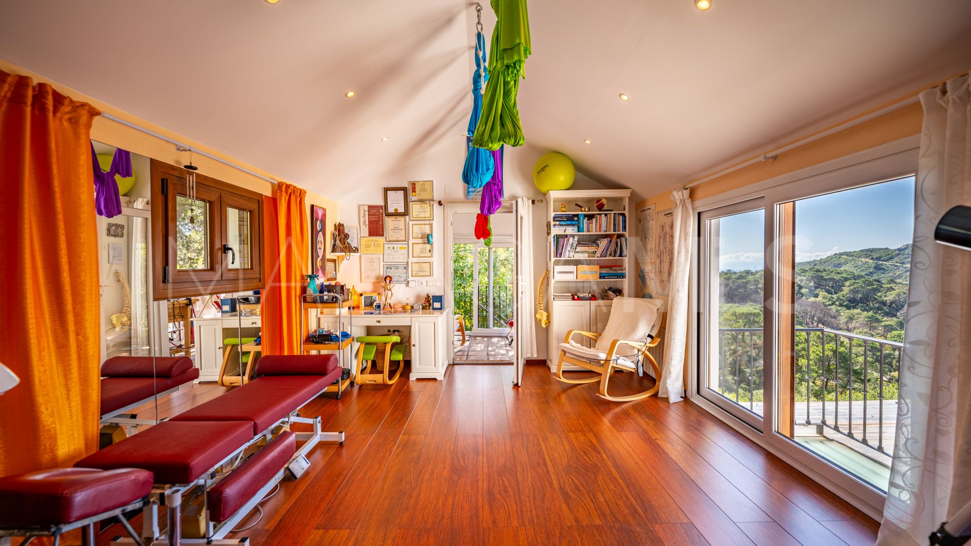 For sale Casares 4 bedrooms country house