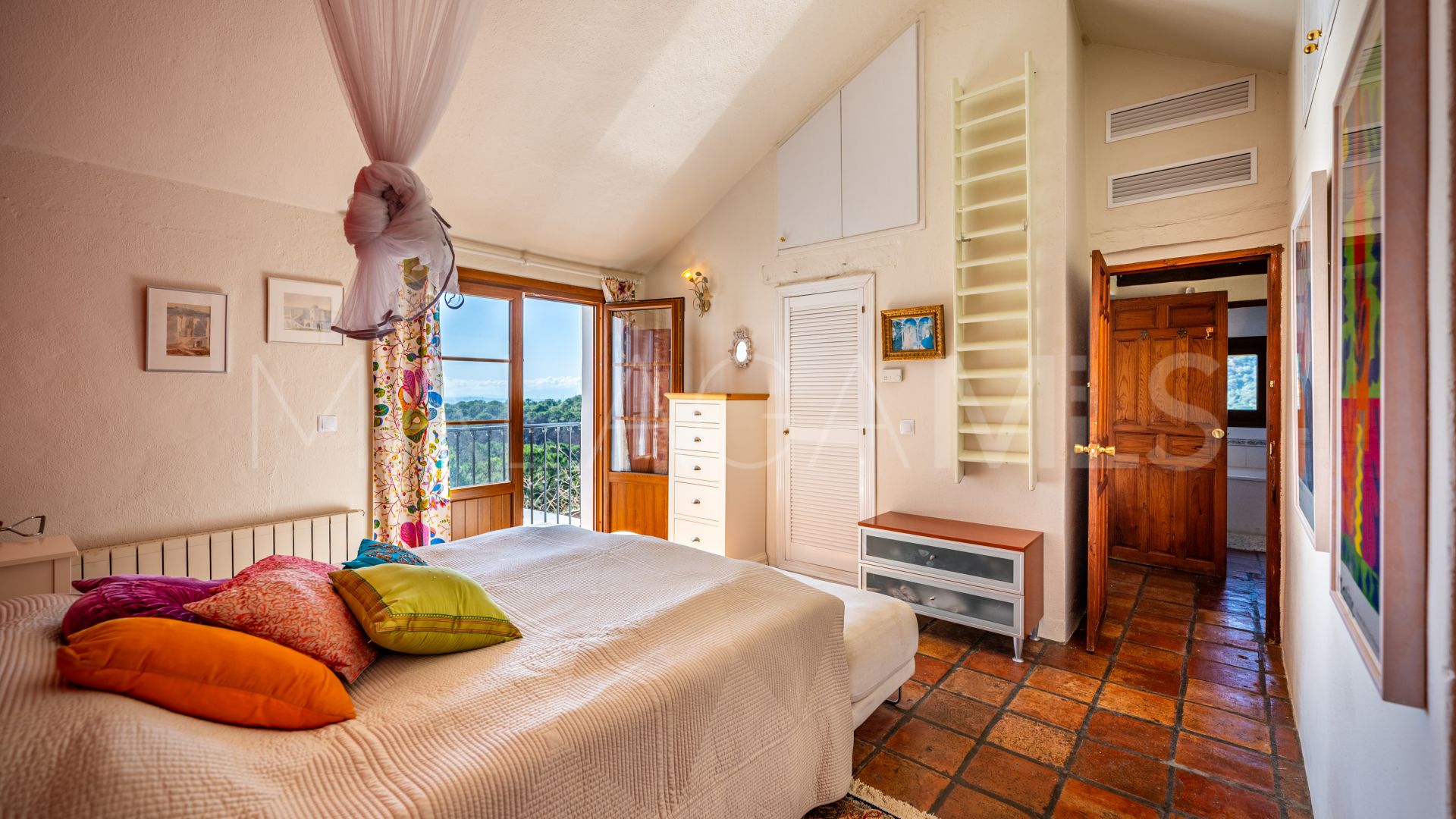For sale Casares 4 bedrooms country house