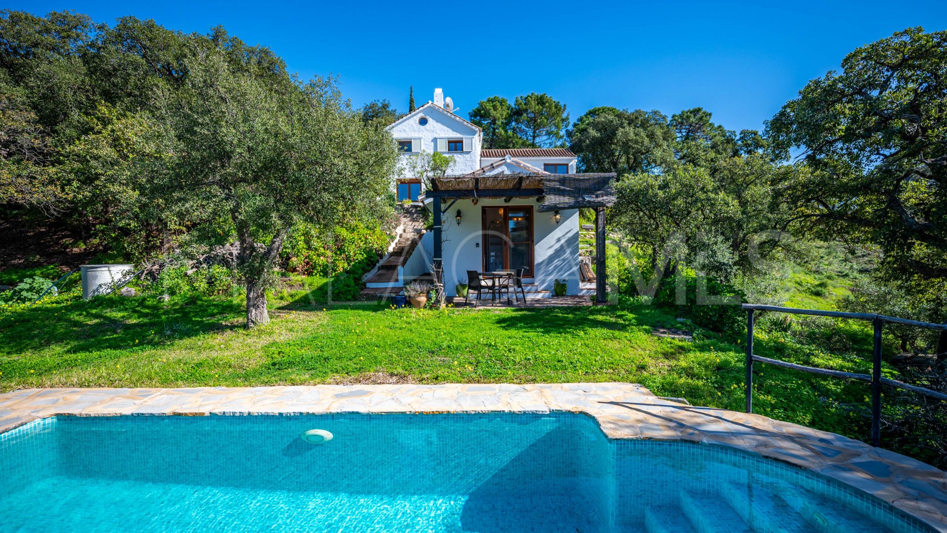 For sale Casares 4 bedrooms country house