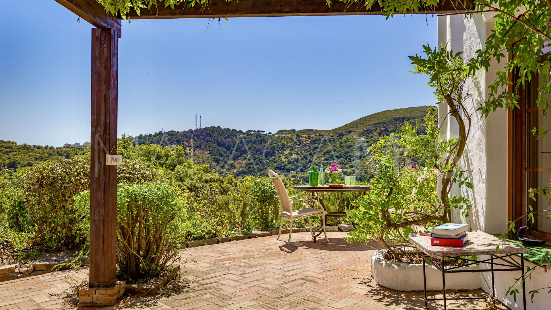 For sale Casares 4 bedrooms country house