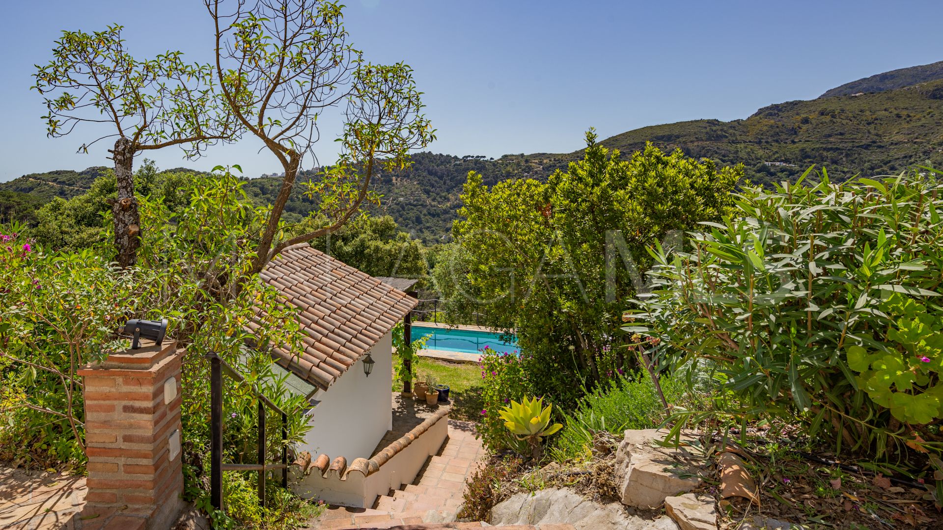 For sale Casares 4 bedrooms country house