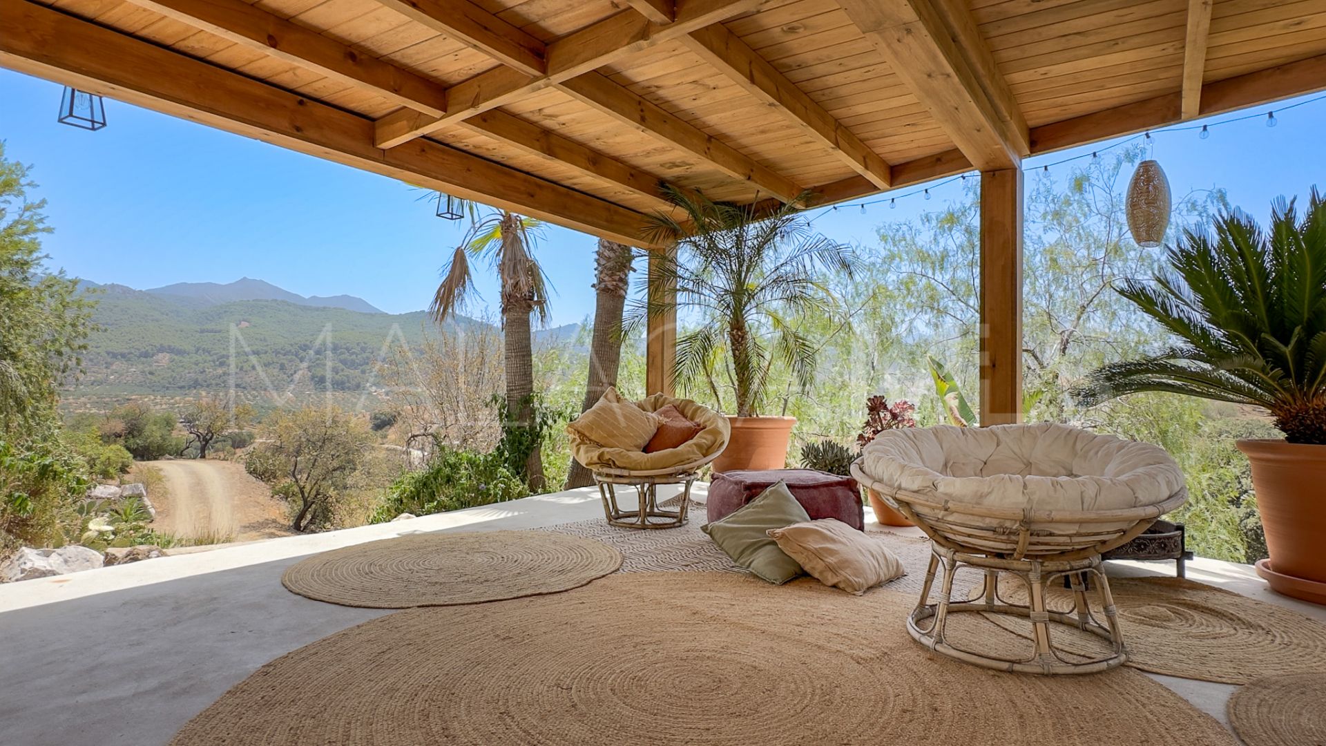 Landhaus for sale in Marbella