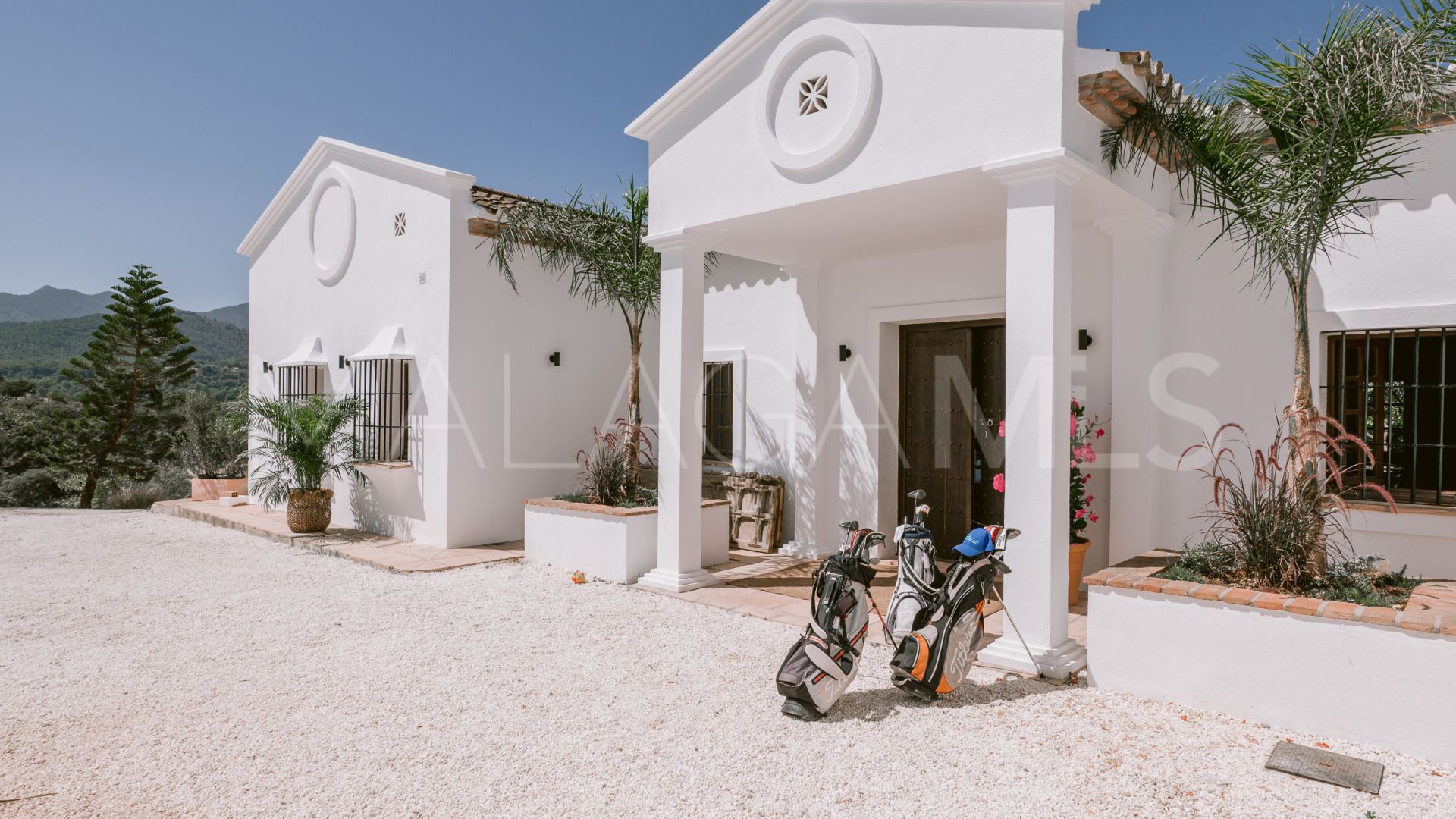 Landhaus for sale in Marbella