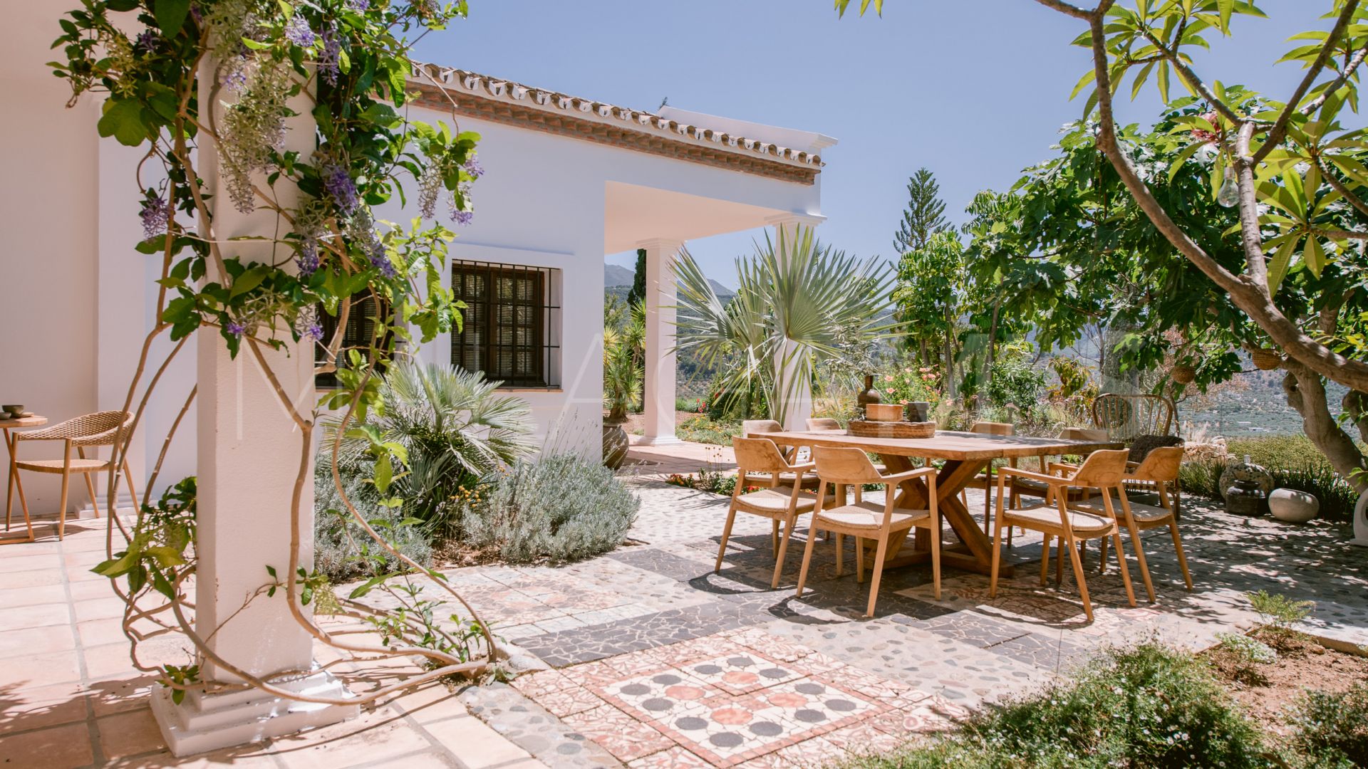 Landhaus for sale in Marbella
