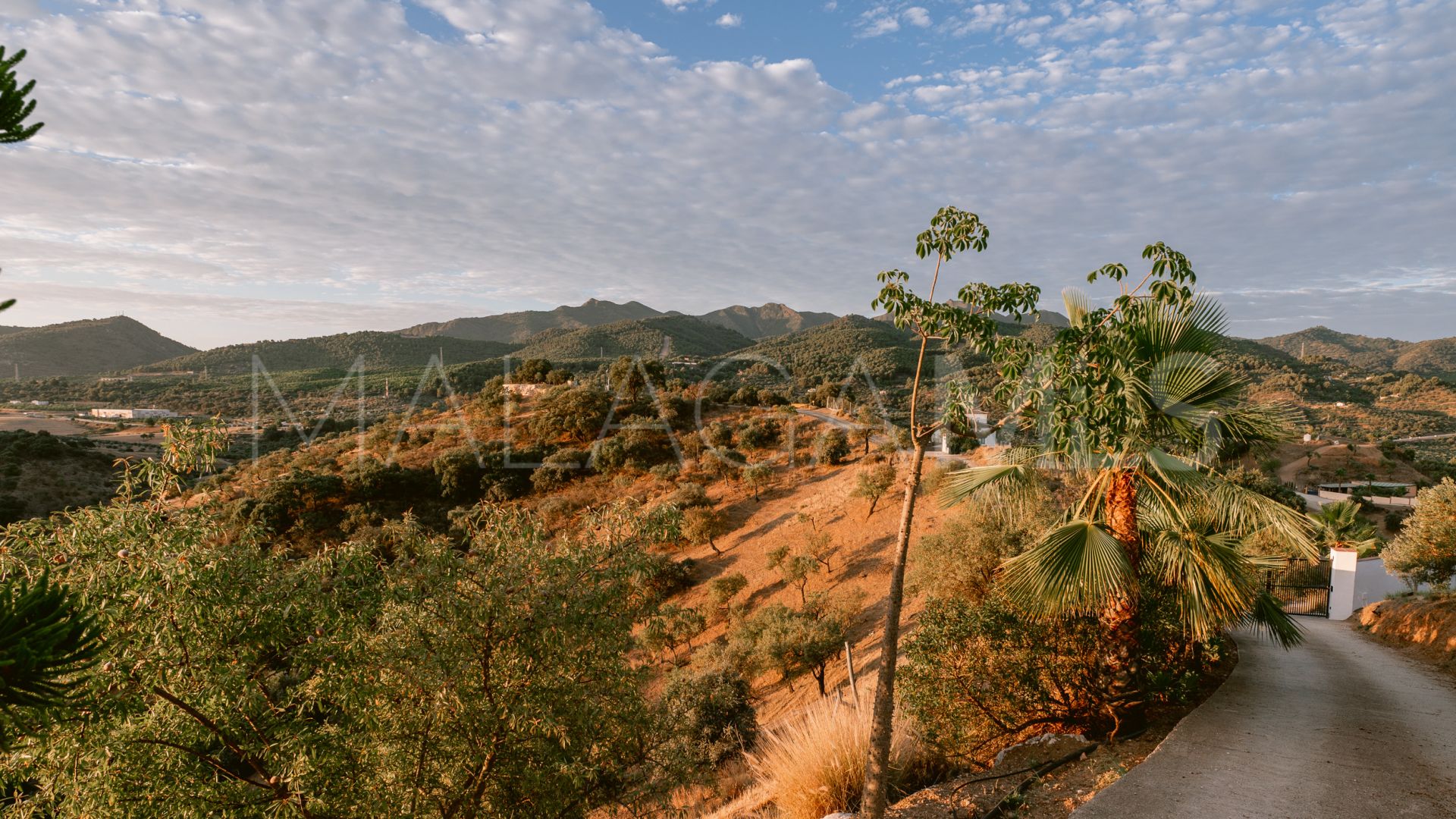 Landhaus for sale in Marbella