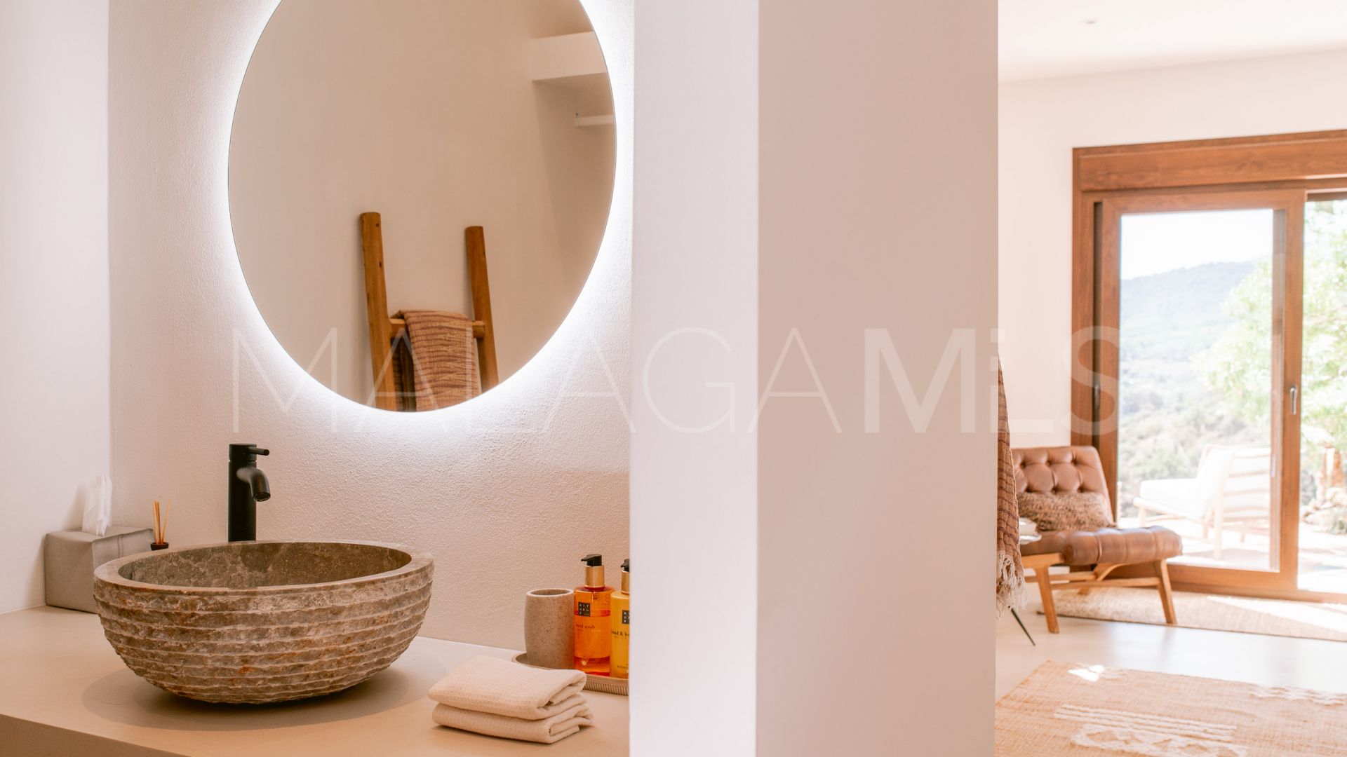 Landhaus for sale in Marbella