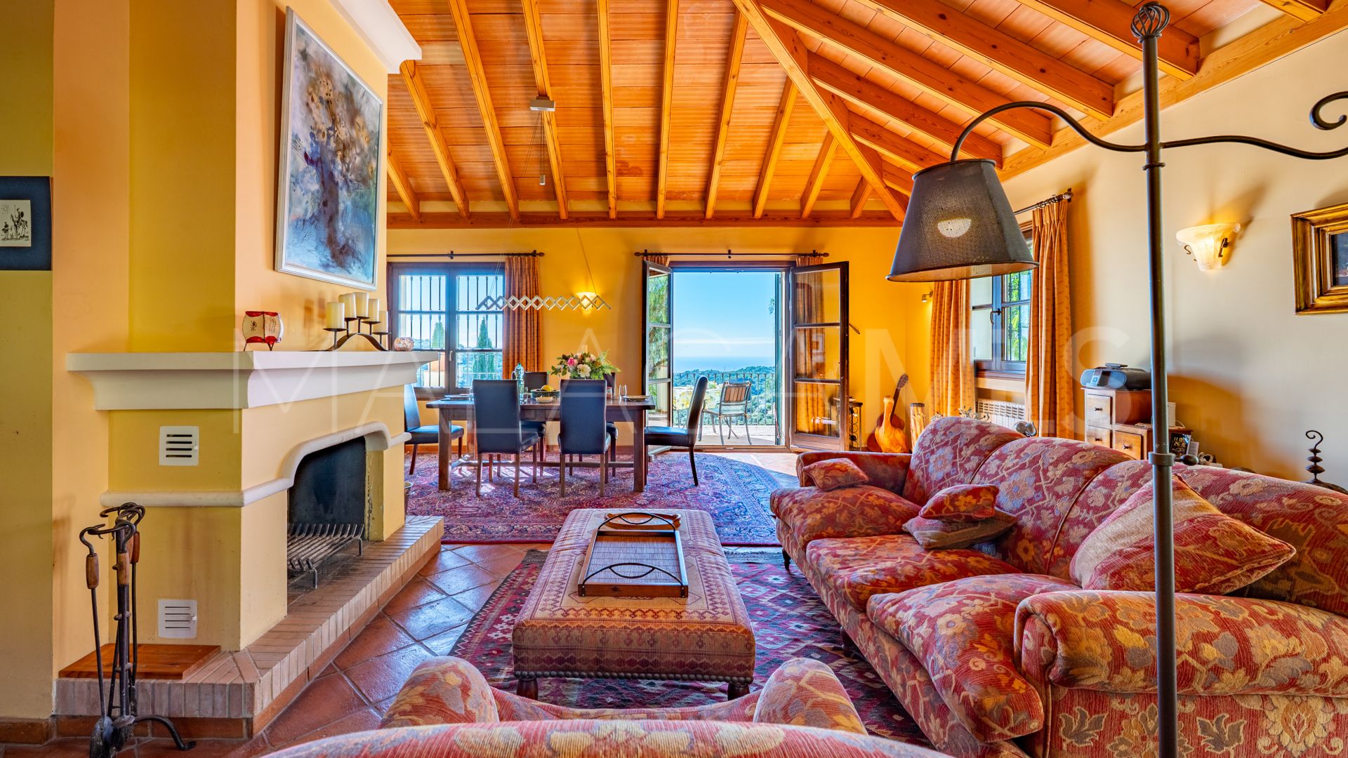 Country house for sale in Casares