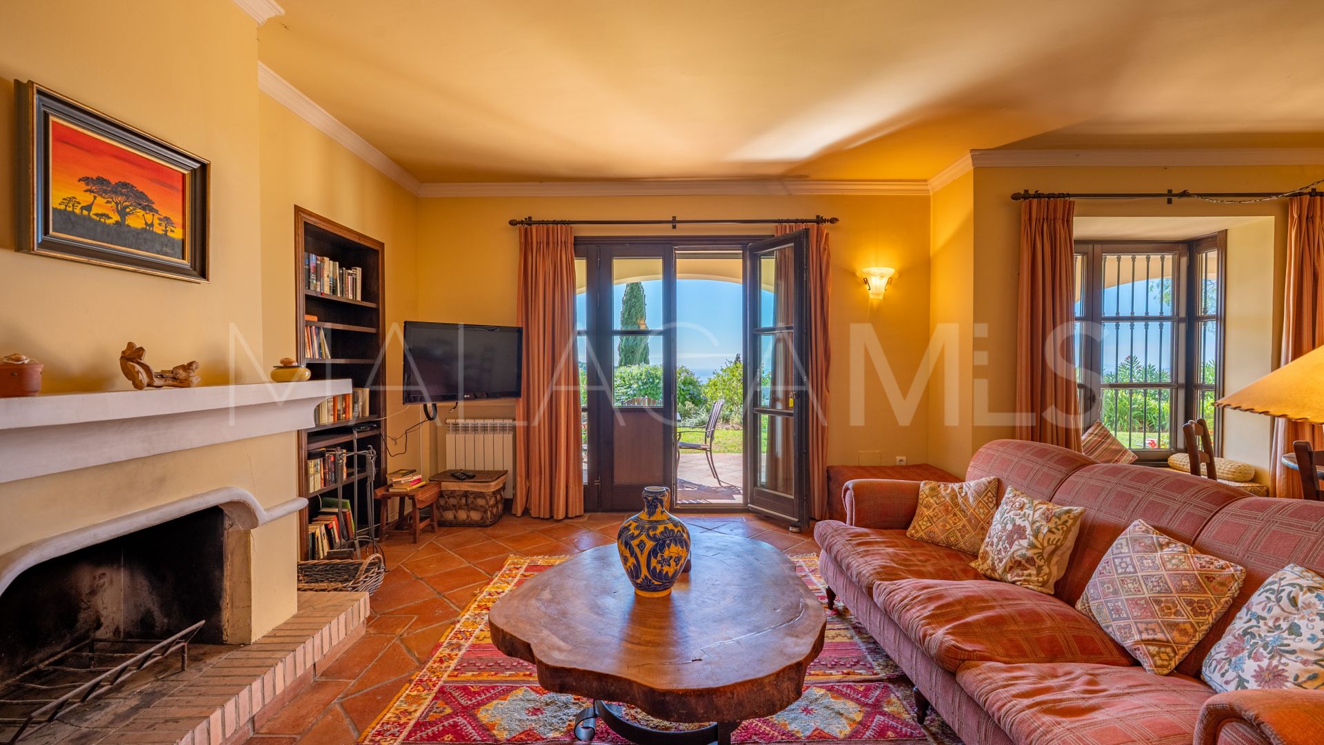 Country house for sale in Casares