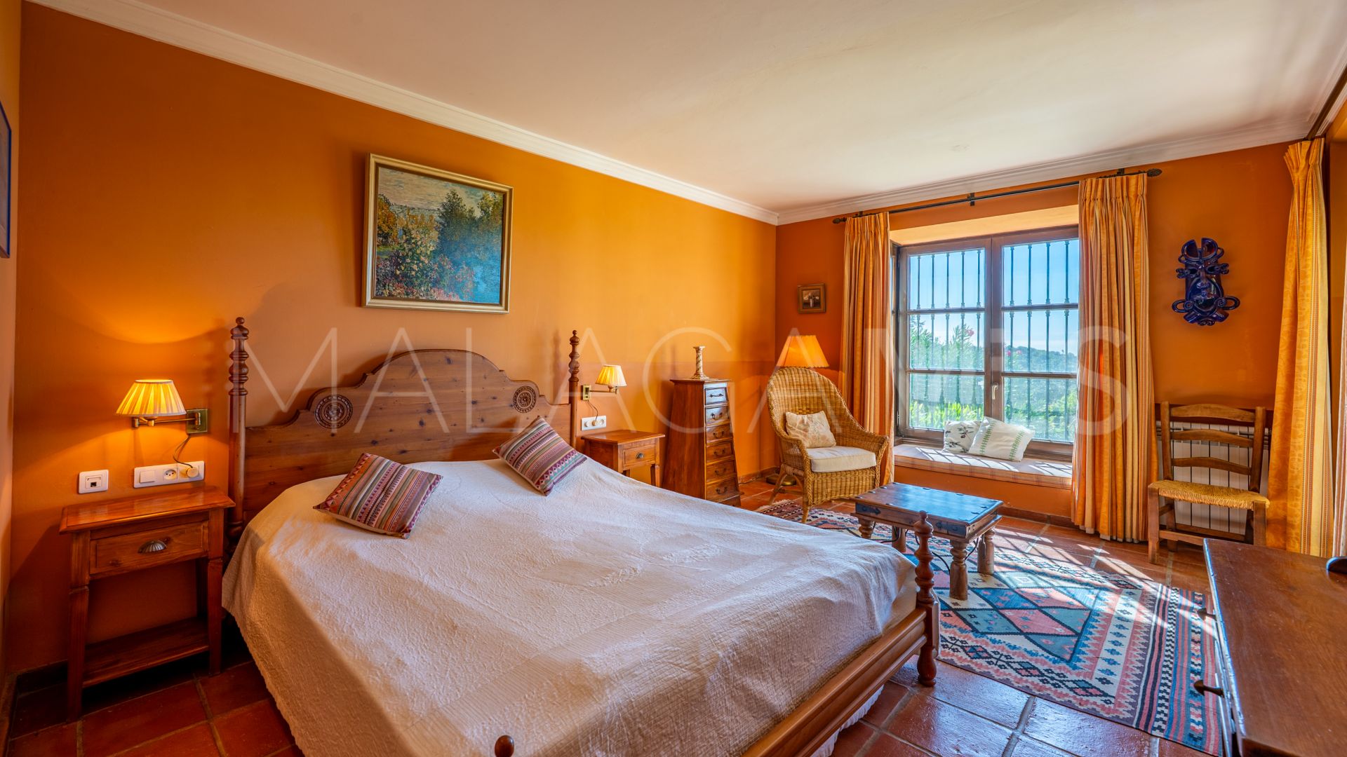 Country house for sale in Casares