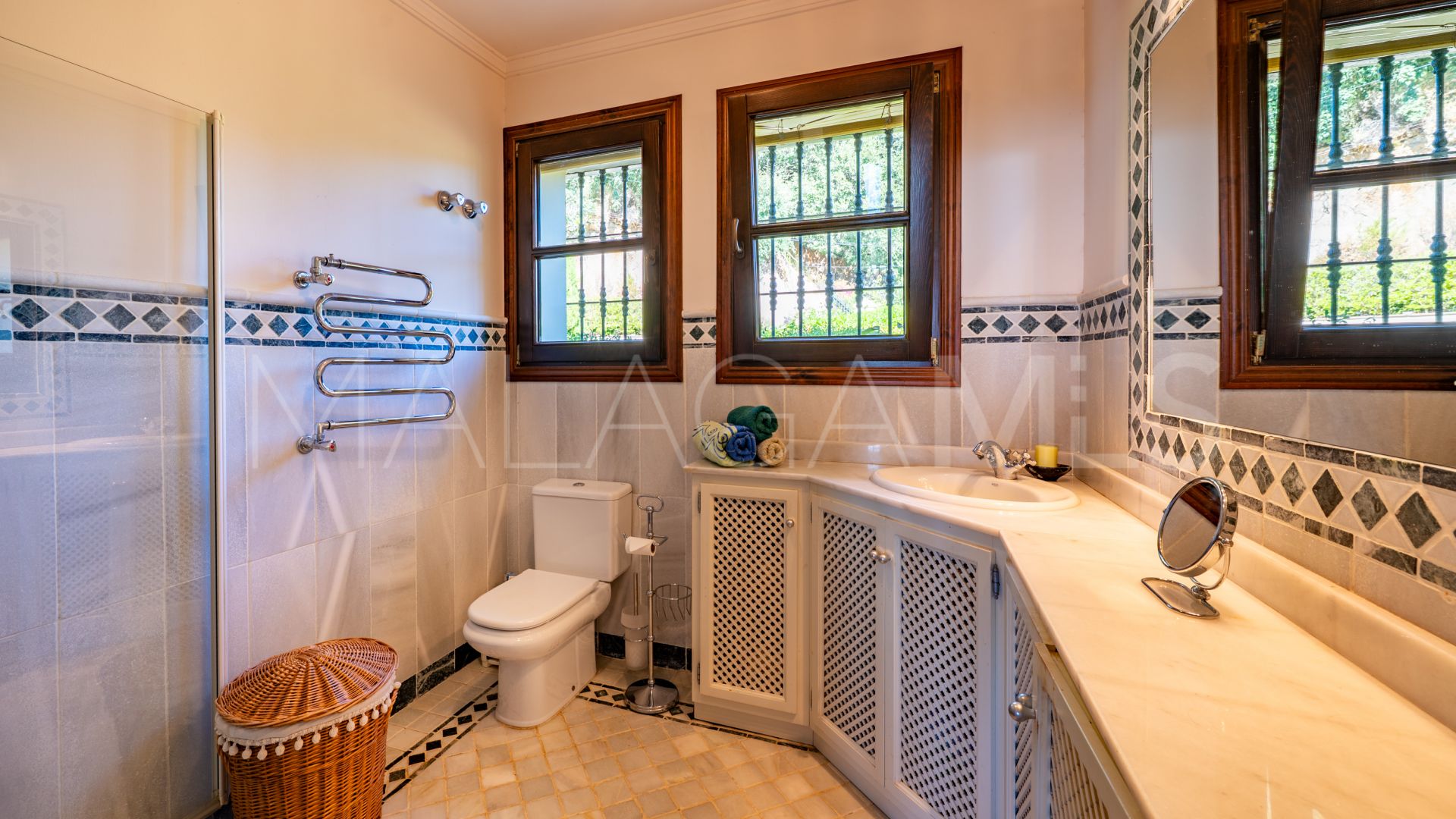 Country house for sale in Casares